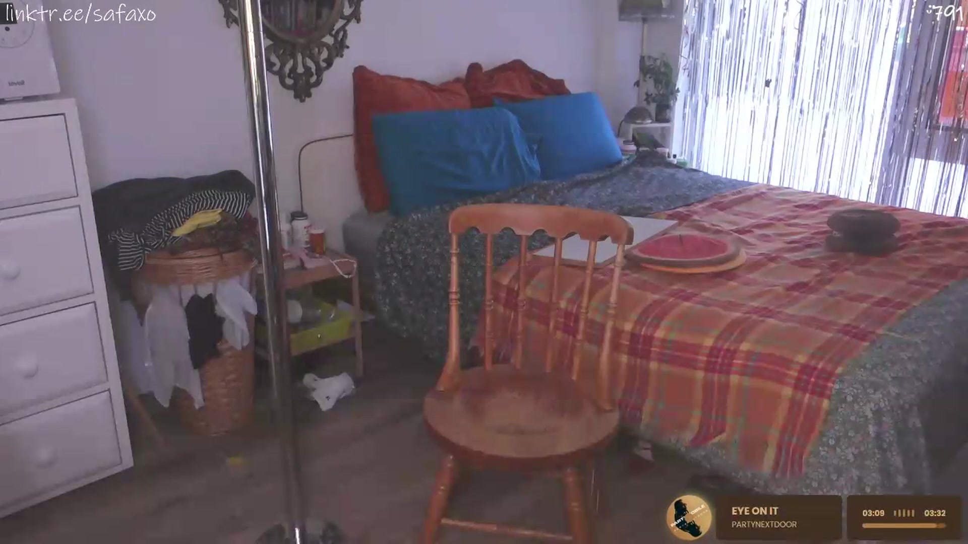 Gallery image thumbnail from HairySafaeri's myfreecams stream on, 07/17/2026, 23:20 image 5 of 20