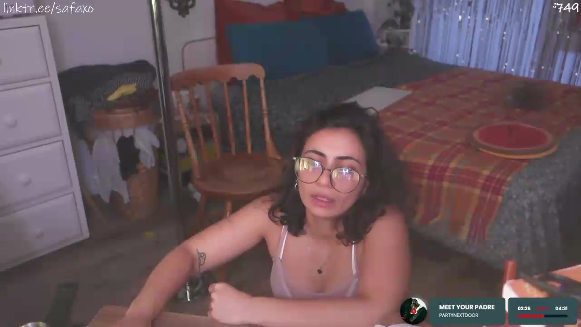 Gallery image thumbnail from HairySafaeri's myfreecams stream on, 07/18/2026, 24:53 image 9 of 20