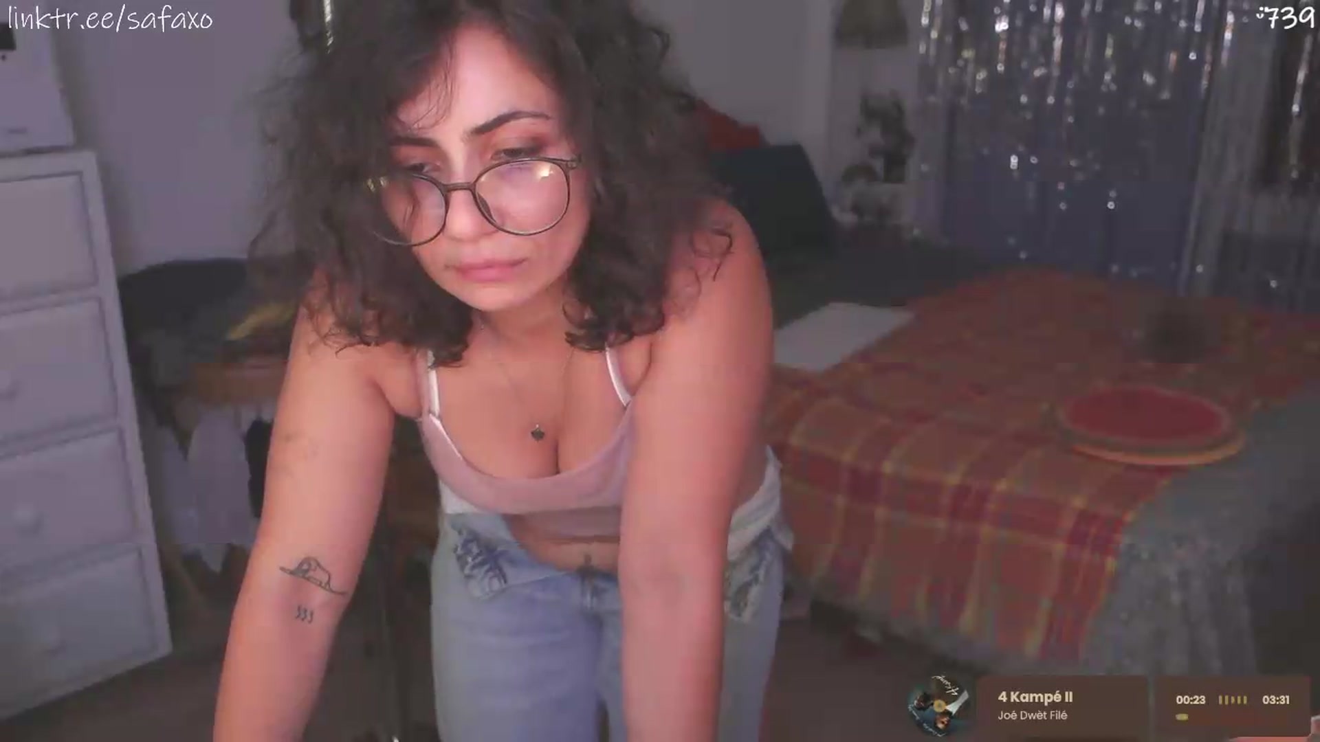 Gallery image thumbnail from HairySafaeri's myfreecams stream on, 07/18/2026, 24:53 image 18 of 20
