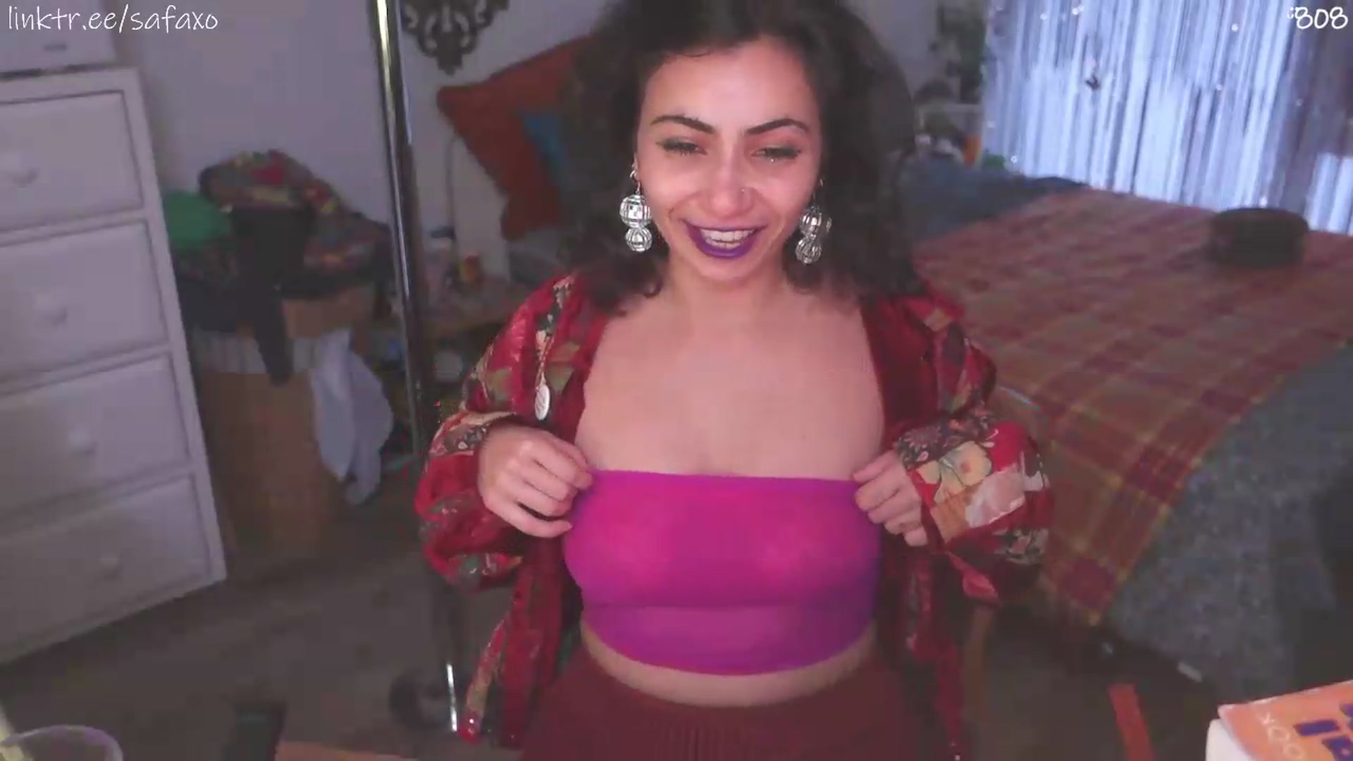 Gallery image thumbnail from HairySafaeri's myfreecams stream on, 07/21/2026, 21:31 image 3 of 20