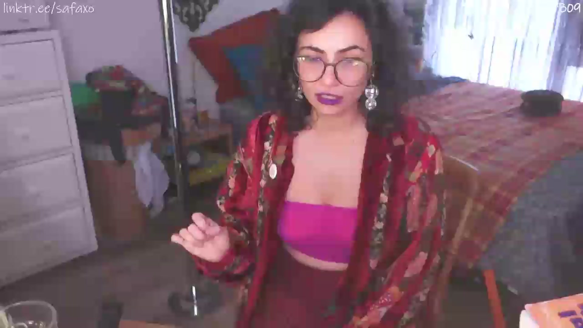 Gallery image thumbnail from HairySafaeri's myfreecams stream on, 07/21/2026, 21:31 image 1 of 20