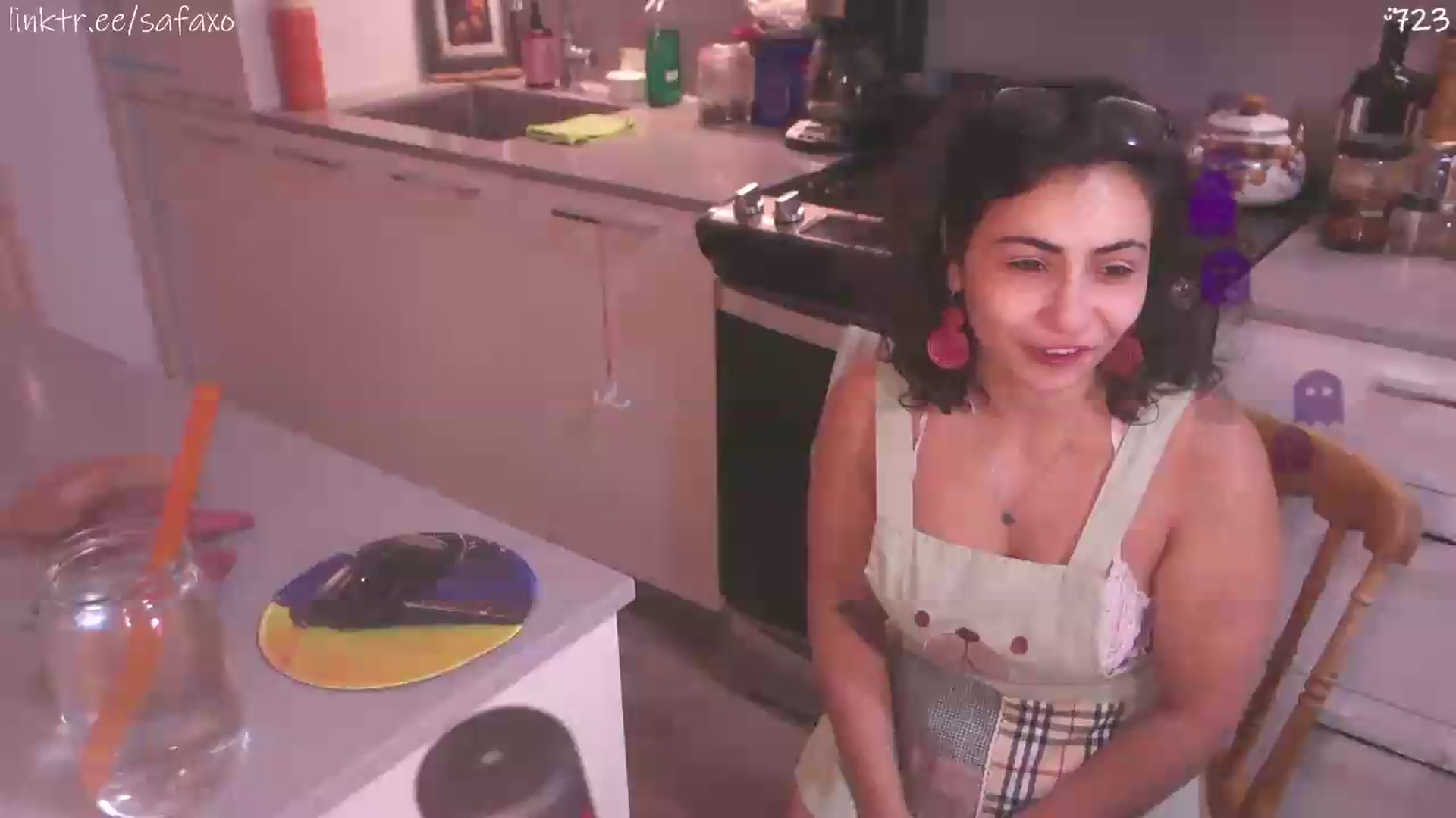 Gallery image thumbnail from HairySafaeri's myfreecams stream on, 07/22/2026, 17:27 image 5 of 20