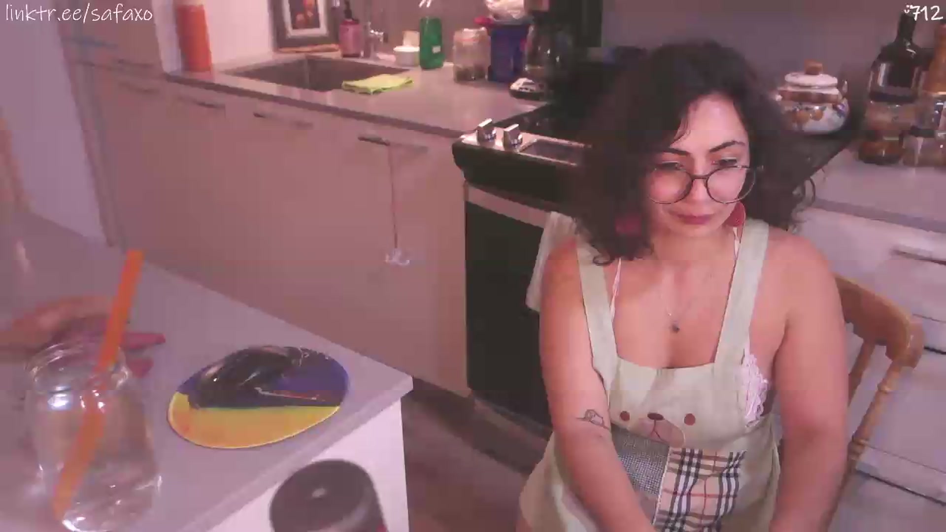 Gallery image thumbnail from HairySafaeri's myfreecams stream on, 07/22/2026, 17:27 image 6 of 20