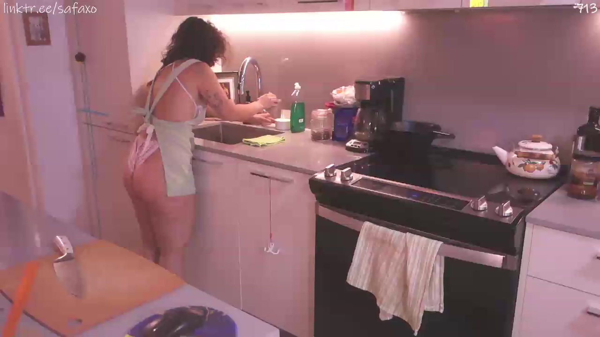 Gallery image thumbnail from HairySafaeri's myfreecams stream on, 07/22/2026, 17:27 image 11 of 20