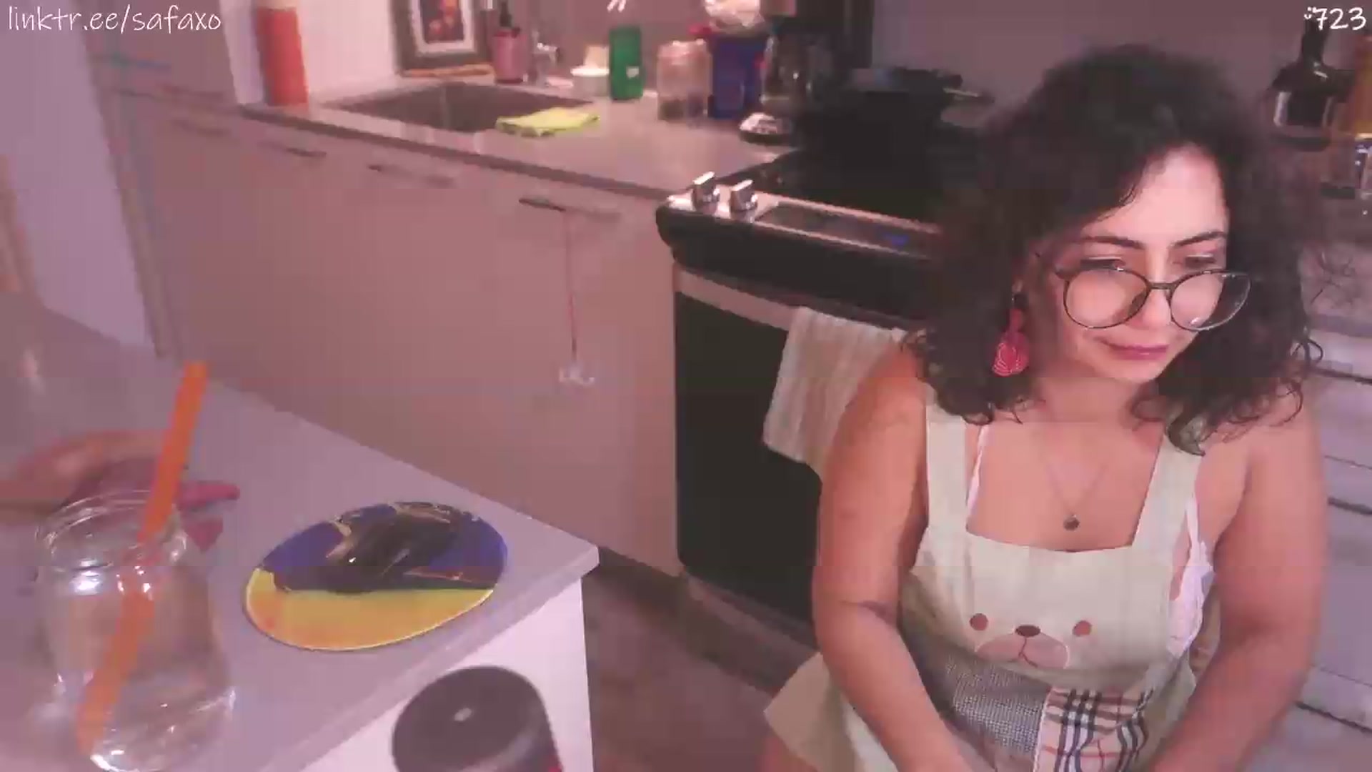 Gallery image thumbnail from HairySafaeri's myfreecams stream on, 07/22/2026, 17:27 image 1 of 20