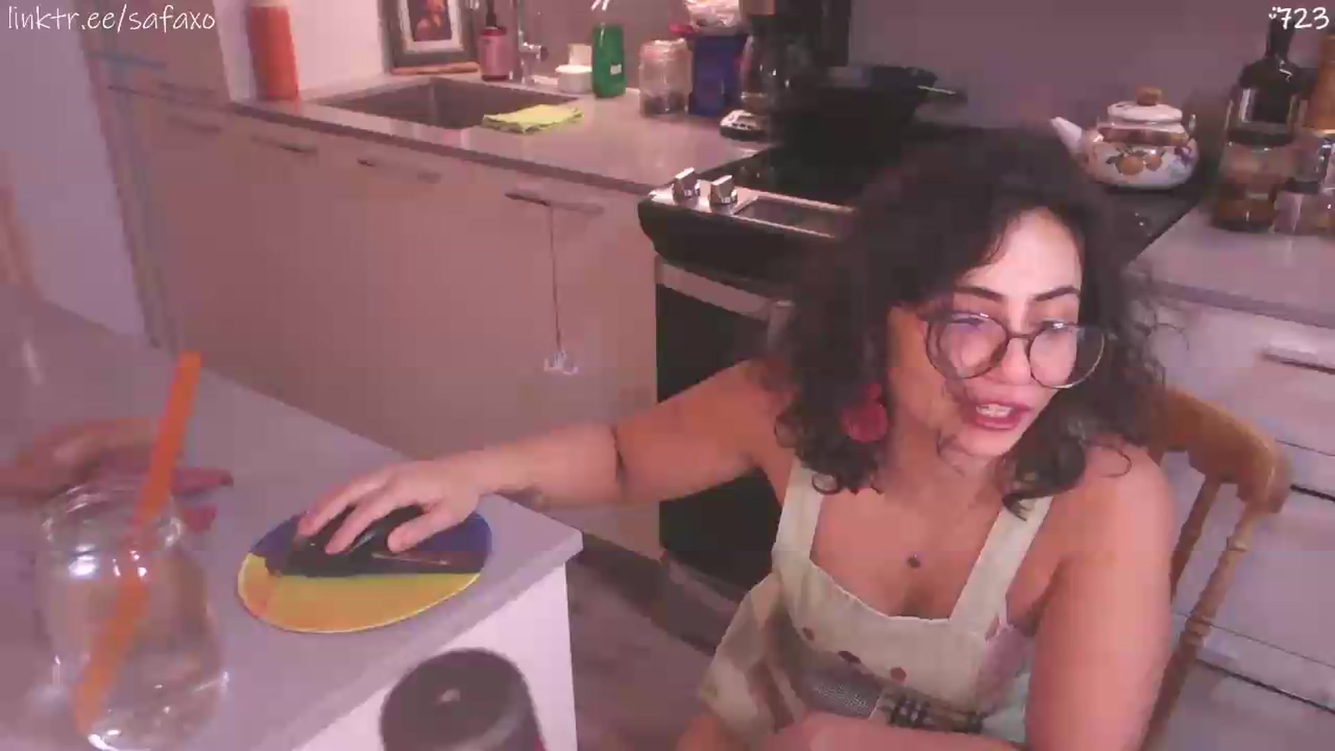 Gallery image thumbnail from HairySafaeri's myfreecams stream on, 07/22/2026, 17:27 image 3 of 20