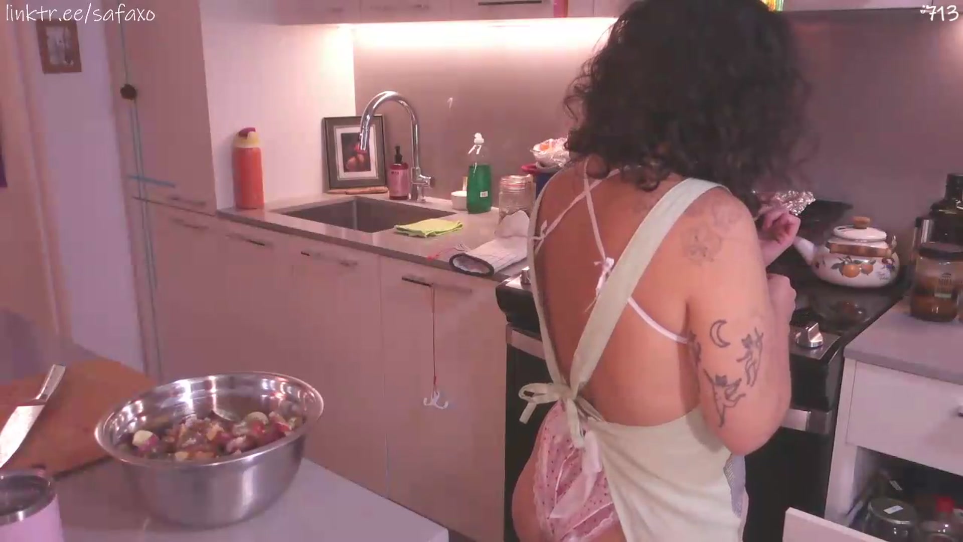 Gallery image thumbnail from HairySafaeri's myfreecams stream on, 07/22/2026, 17:45 image 14 of 20
