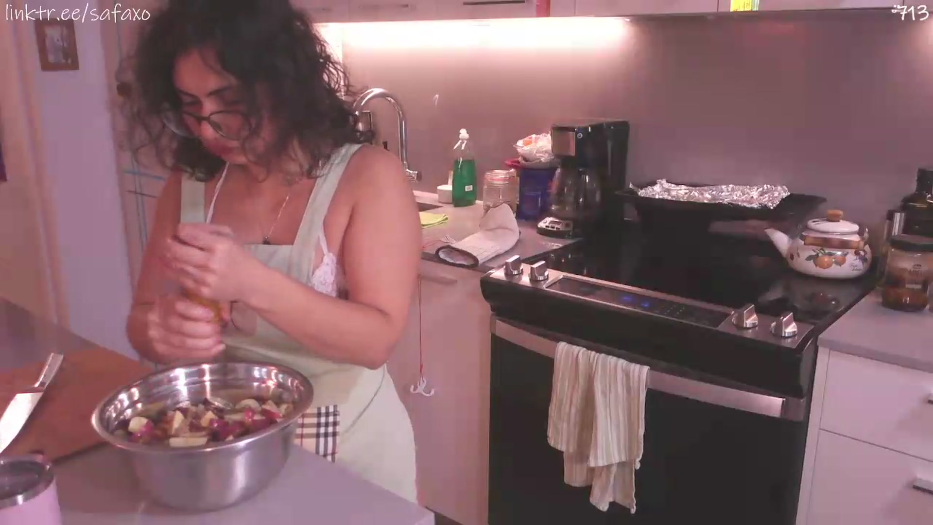 Gallery image thumbnail from HairySafaeri's myfreecams stream on, 07/22/2026, 17:45 image 9 of 20