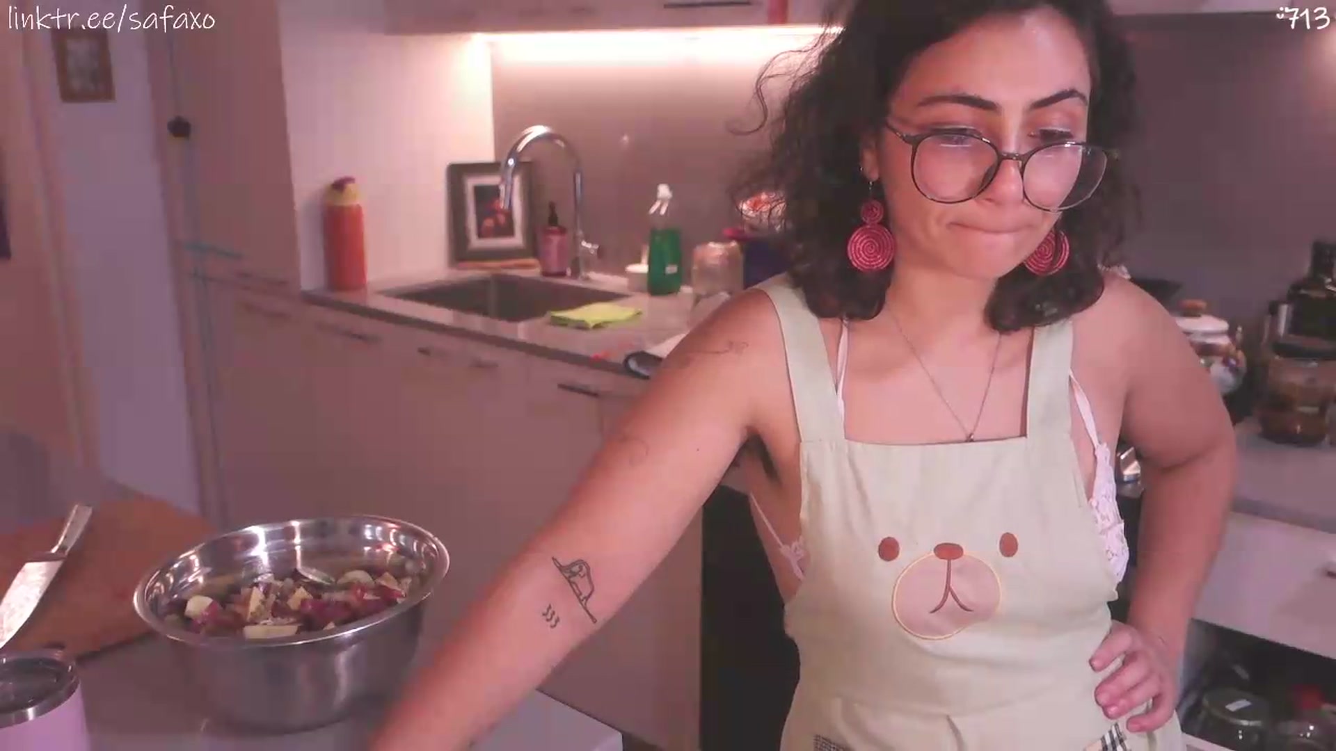Gallery image thumbnail from HairySafaeri's myfreecams stream on, 07/22/2026, 17:45 image 11 of 20
