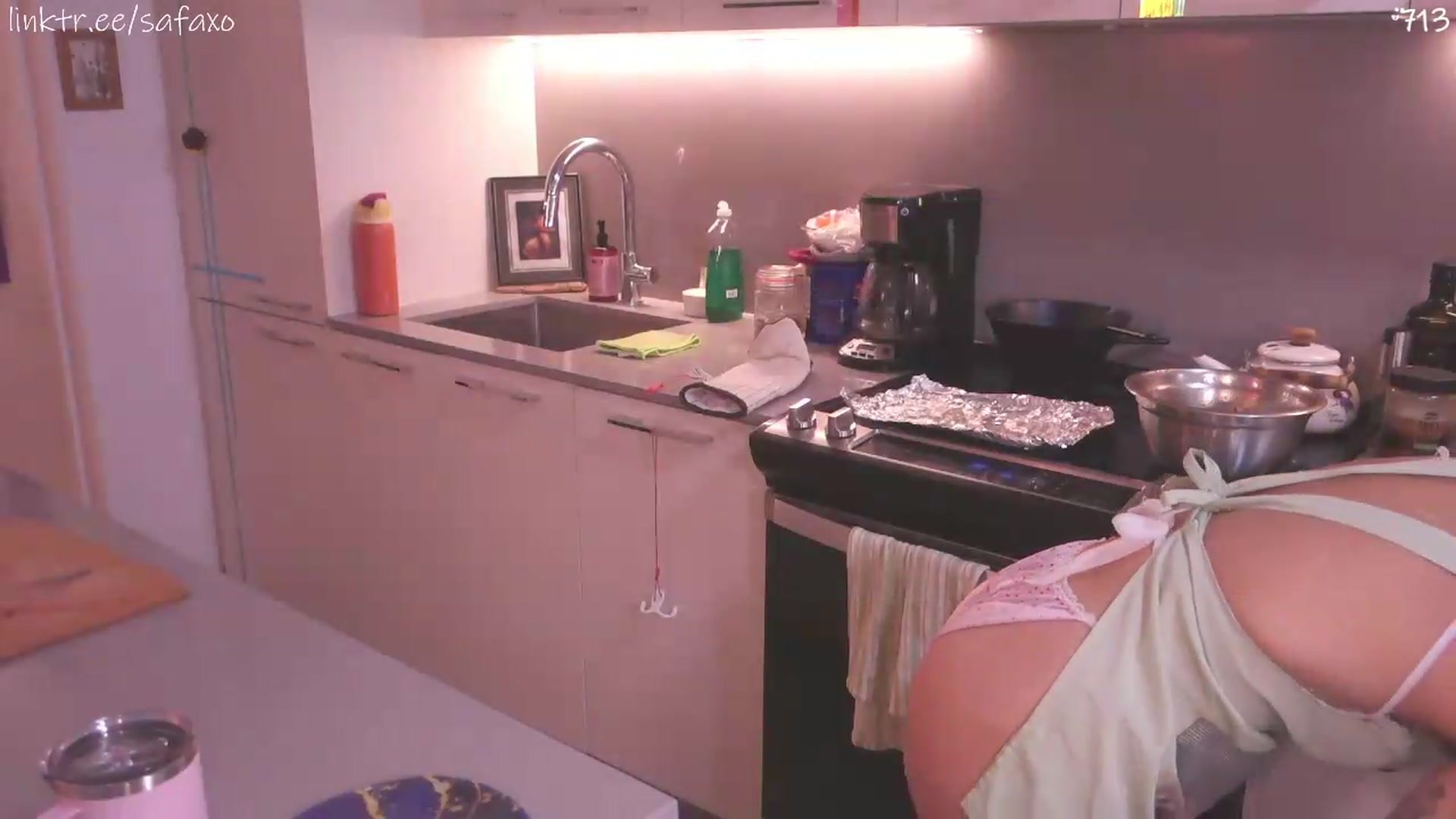 Gallery image thumbnail from HairySafaeri's myfreecams stream on, 07/22/2026, 18:02 image 4 of 20
