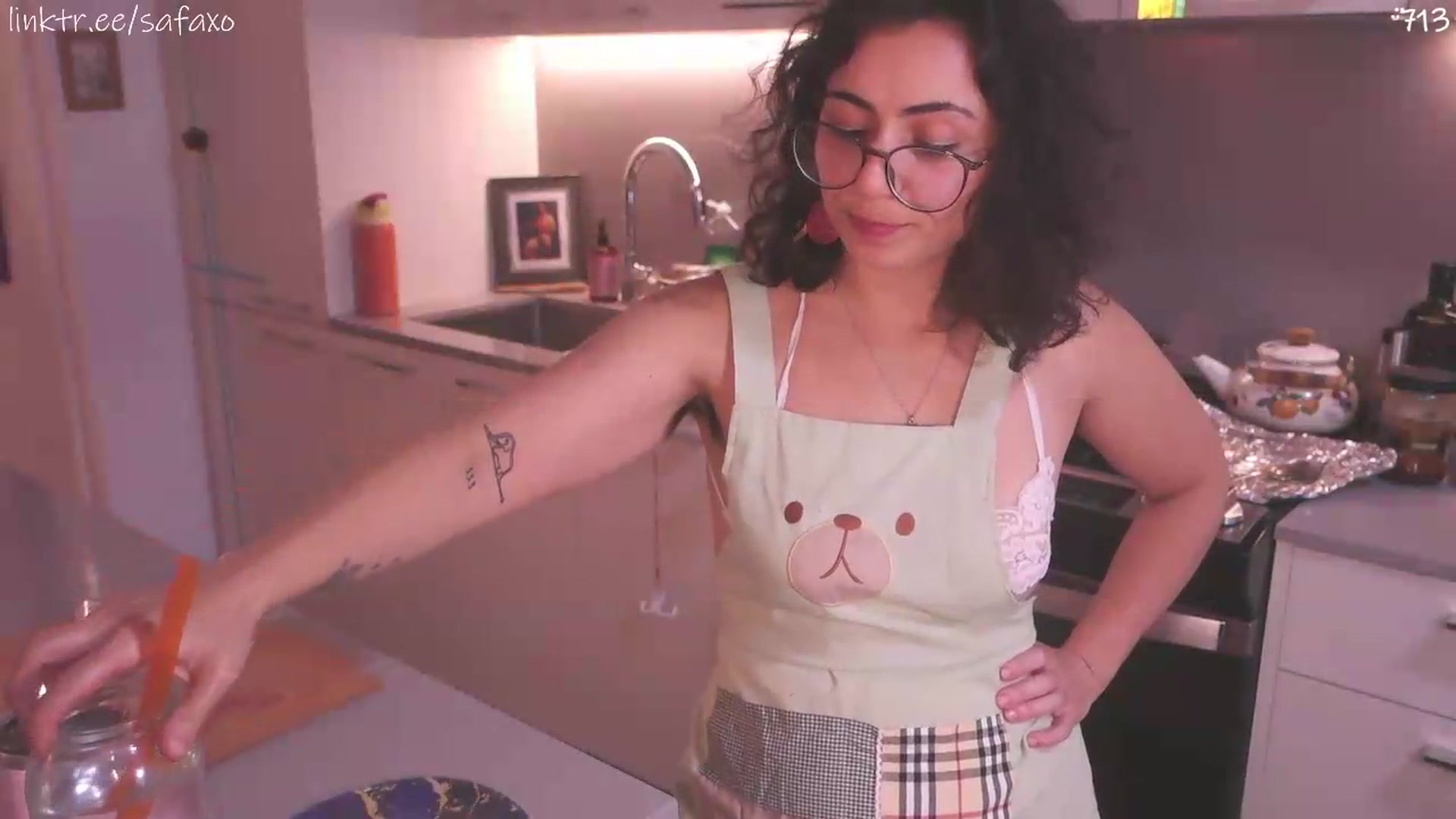 Gallery image thumbnail from HairySafaeri's myfreecams stream on, 07/22/2026, 18:02 image 9 of 20