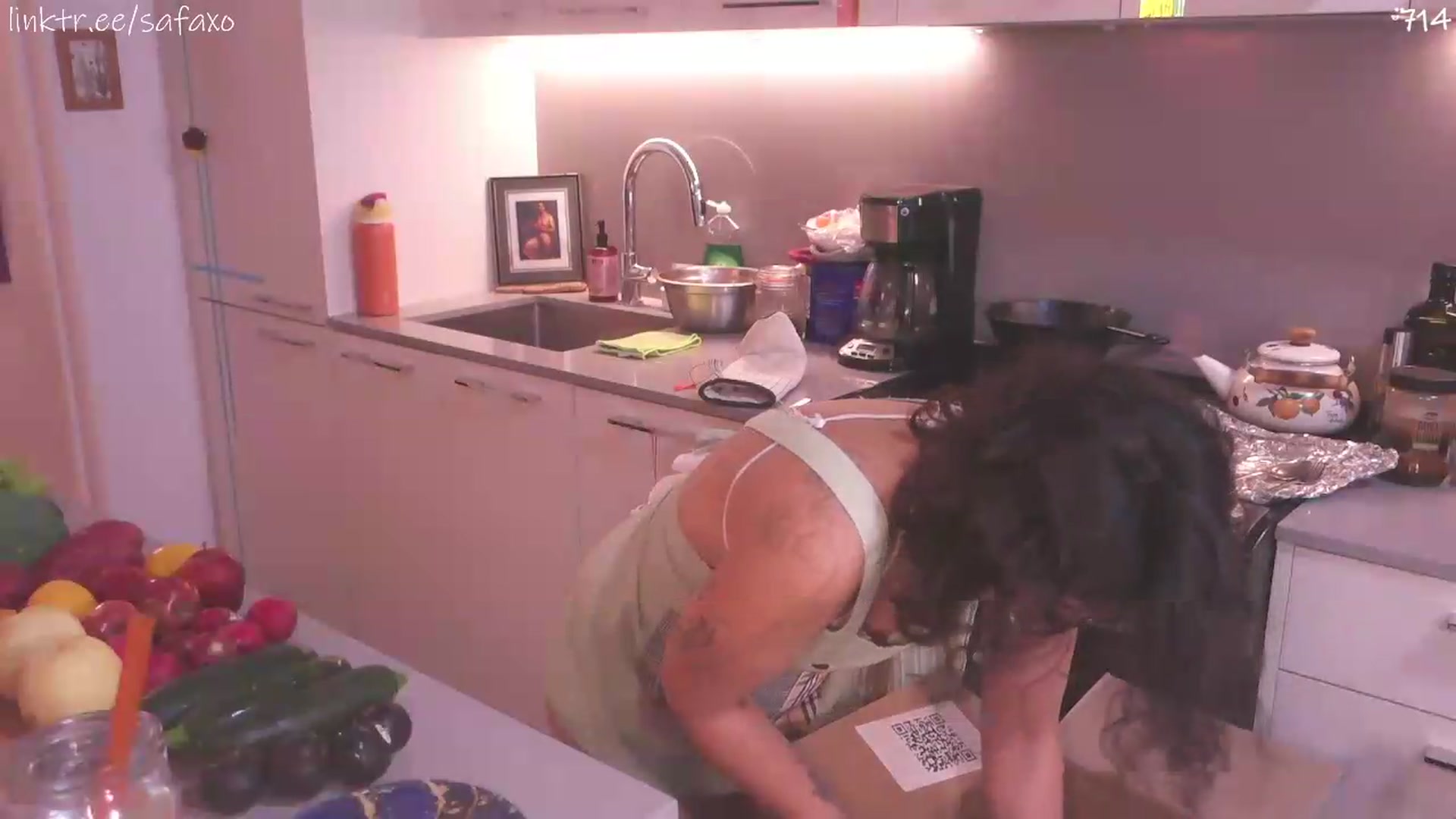 Gallery image thumbnail from HairySafaeri's myfreecams stream on, 07/22/2026, 18:02 image 18 of 20