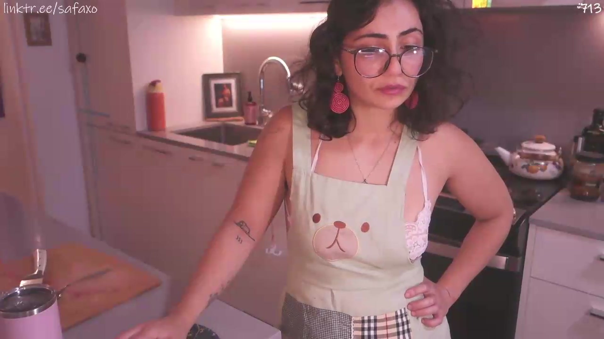 Gallery image thumbnail from HairySafaeri's myfreecams stream on, 07/22/2026, 18:02 image 6 of 20
