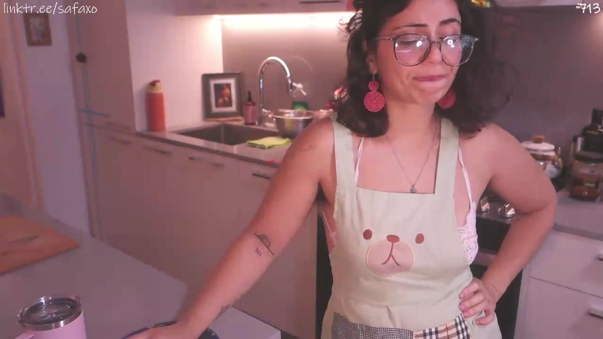 Gallery image thumbnail from HairySafaeri's myfreecams stream on, 07/22/2026, 18:02 image 5 of 20