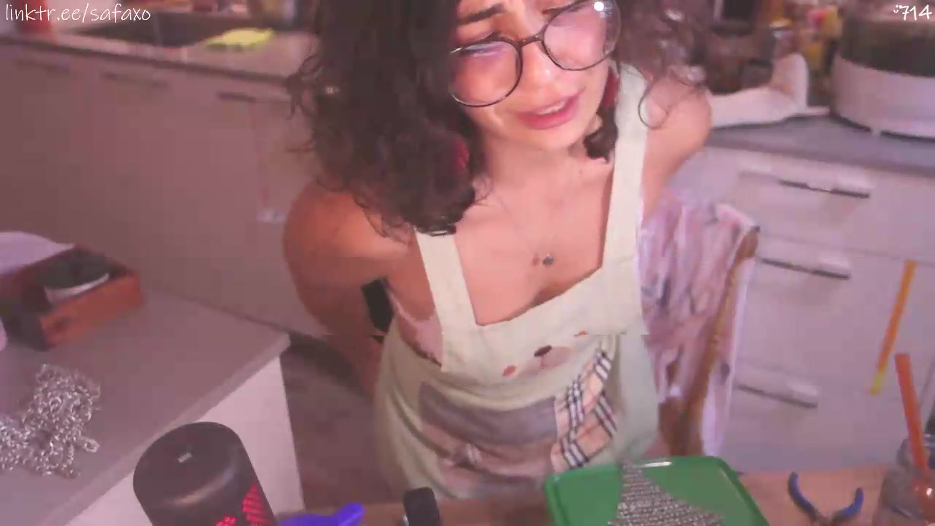 Gallery image thumbnail from HairySafaeri's myfreecams stream on, 07/22/2026, 21:37 image 4 of 20