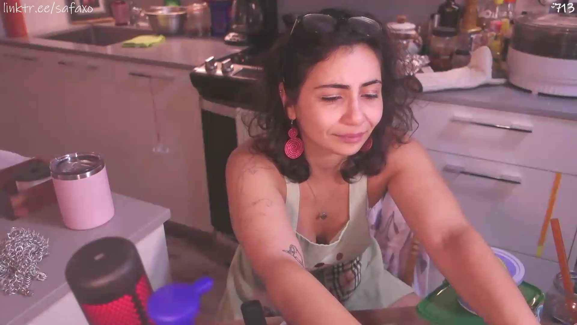 Gallery image thumbnail from HairySafaeri's myfreecams stream on, 07/22/2026, 21:37 image 6 of 20