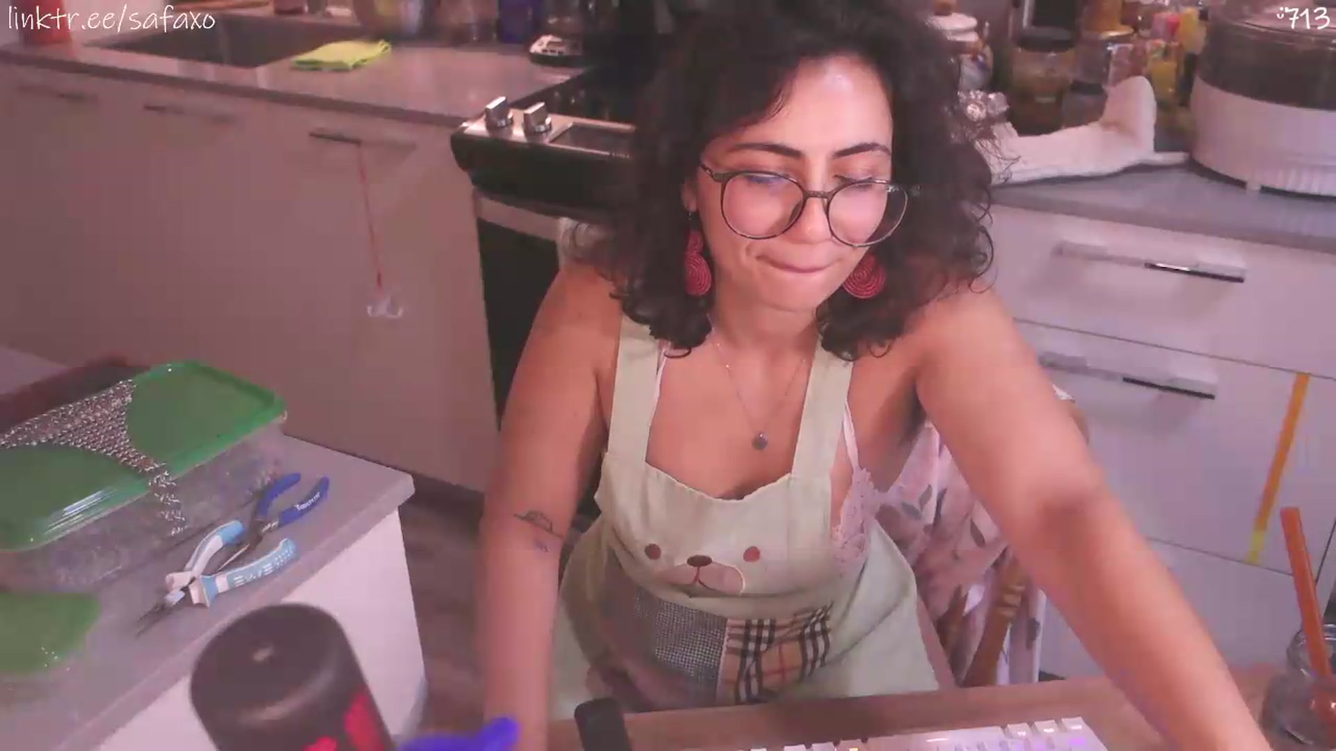 Gallery image thumbnail from HairySafaeri's myfreecams stream on, 07/22/2026, 21:37 image 2 of 20
