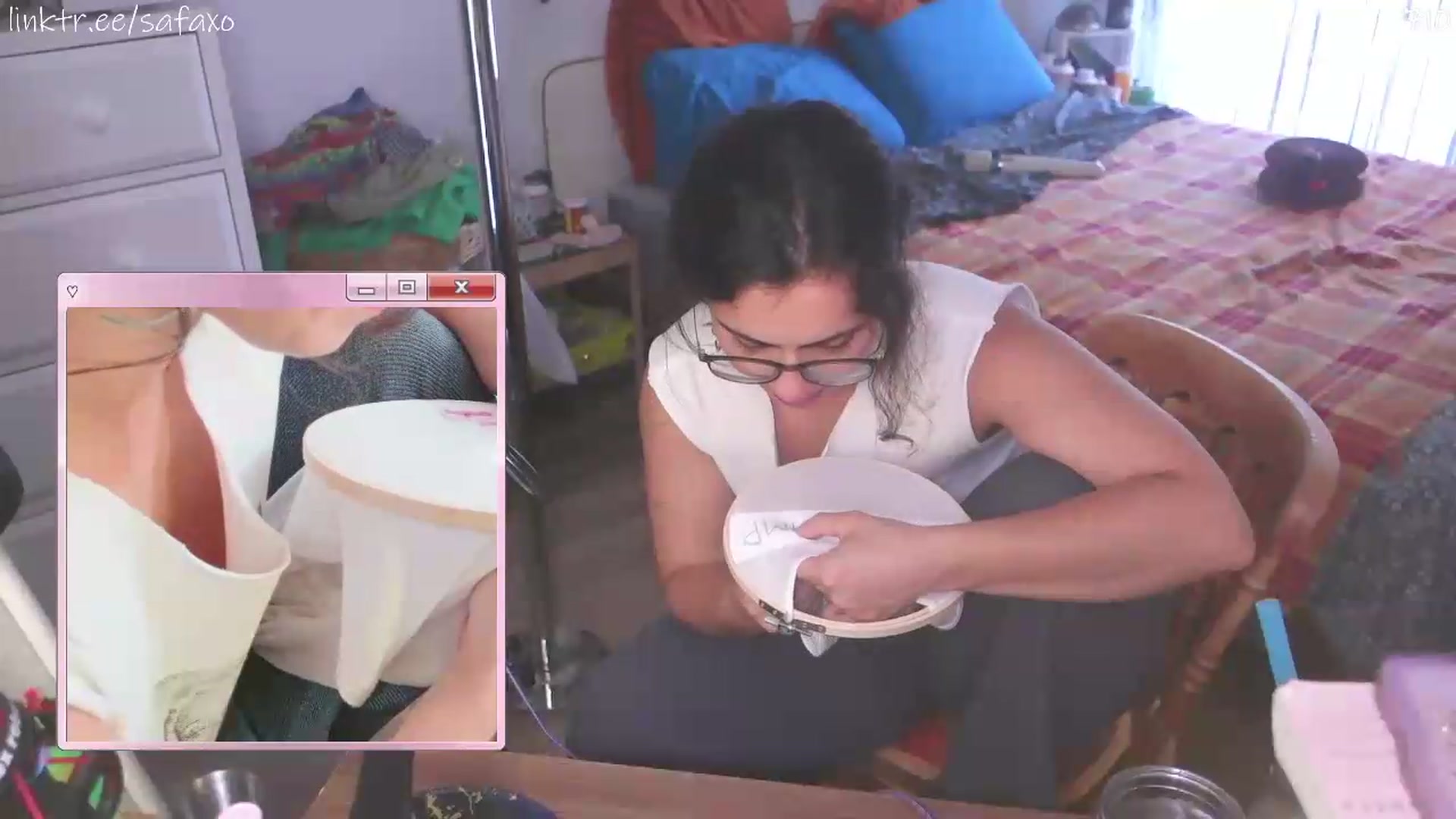 Gallery image thumbnail from HairySafaeri's myfreecams stream on, 07/23/2026, 23:43 image 9 of 20