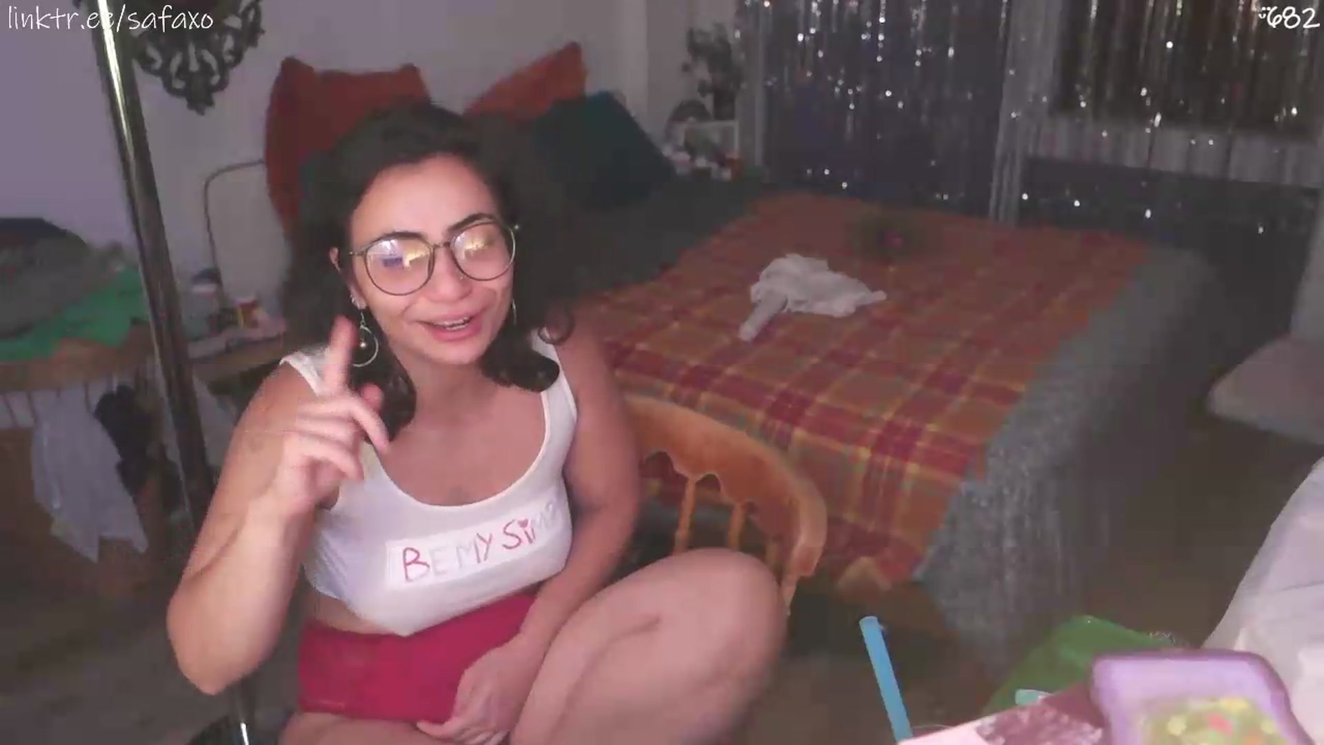 Gallery image thumbnail from HairySafaeri's myfreecams stream on, 07/24/2026, 02:23 image 12 of 20