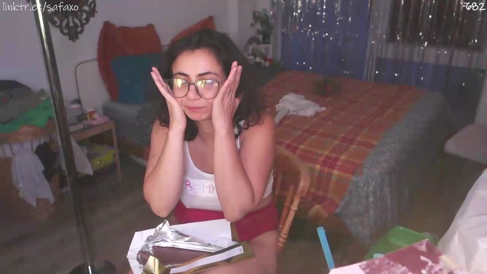 Gallery image thumbnail from HairySafaeri's myfreecams stream on, 07/24/2026, 02:23 image 11 of 20