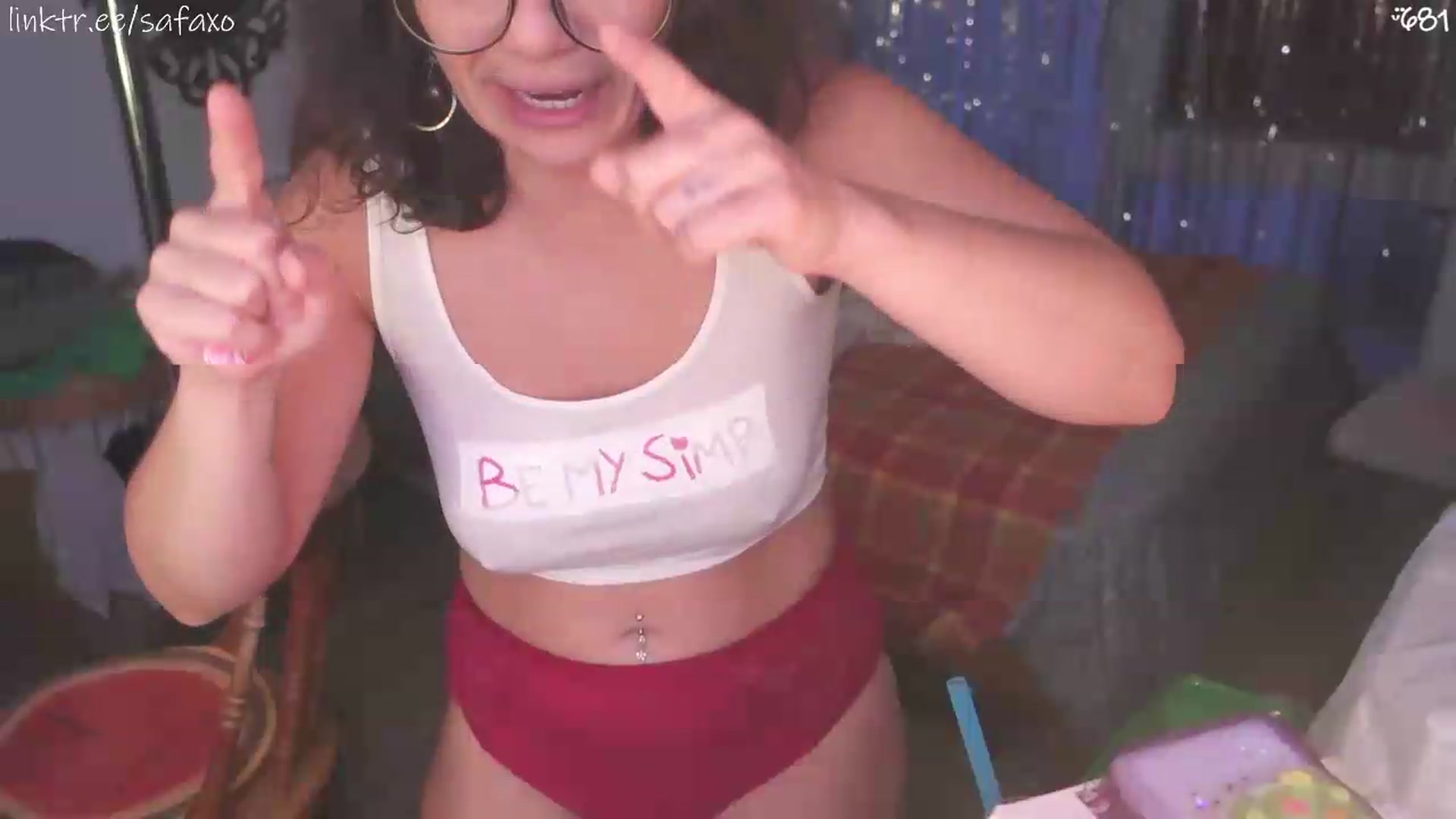 Gallery image thumbnail from HairySafaeri's myfreecams stream on, 07/24/2026, 02:23 image 10 of 20
