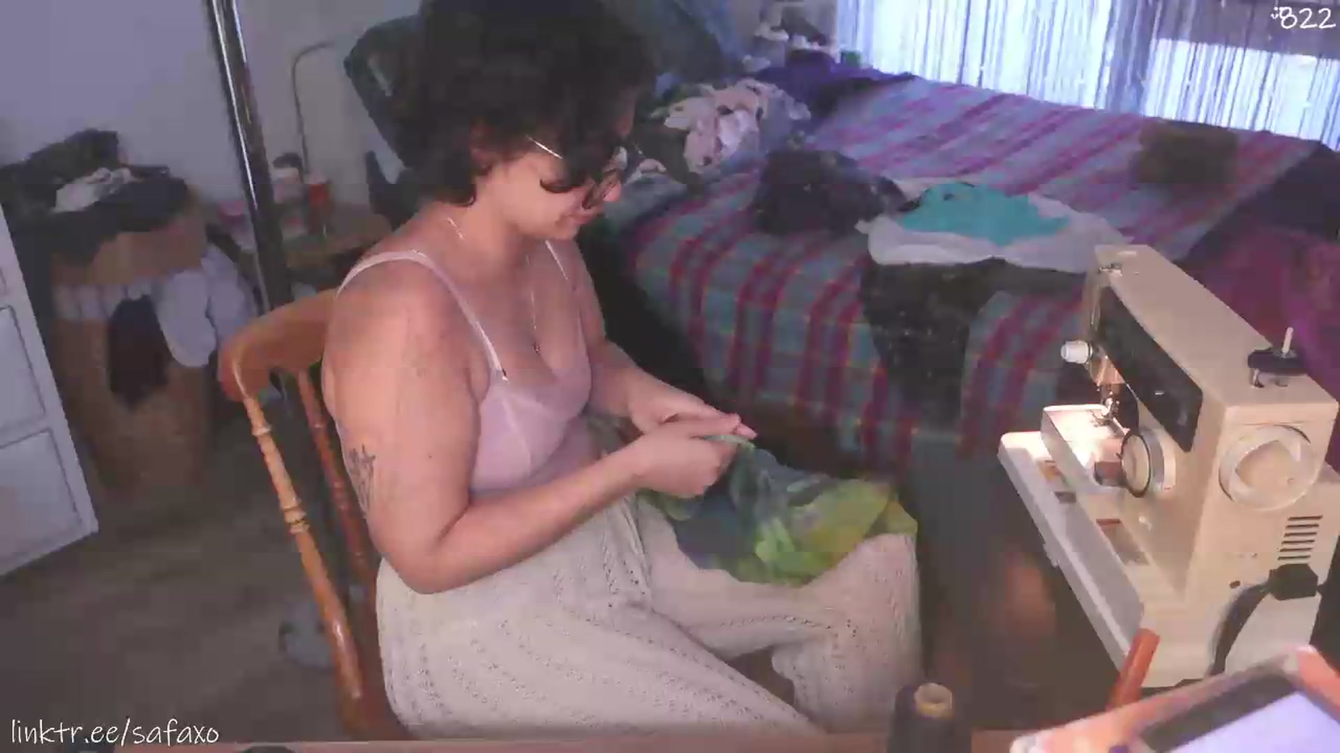 Gallery image thumbnail from HairySafaeri's myfreecams stream on, 07/29/2026, 24:01 image 13 of 20