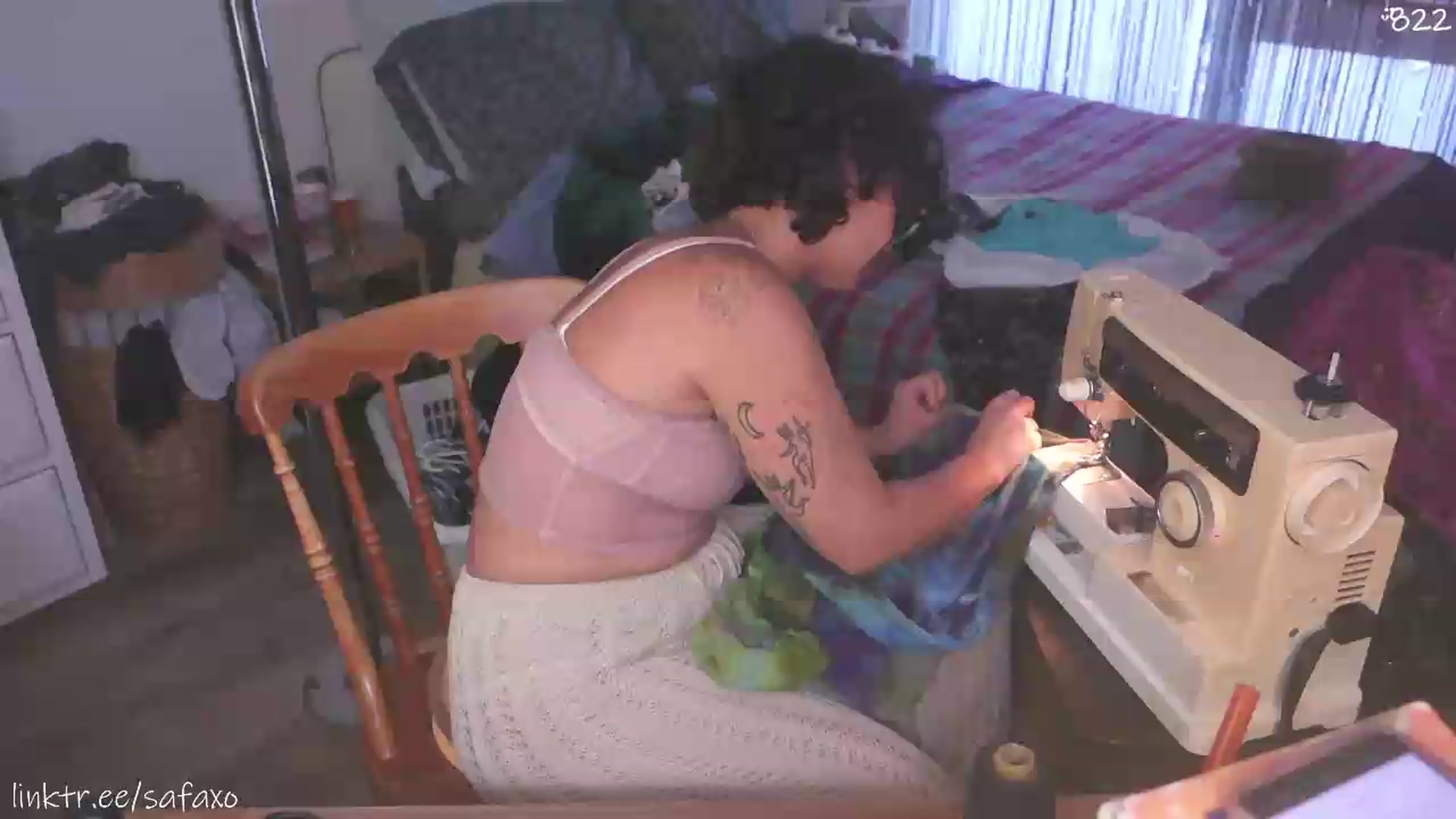 Gallery image thumbnail from HairySafaeri's myfreecams stream on, 07/29/2026, 24:01 image 15 of 20