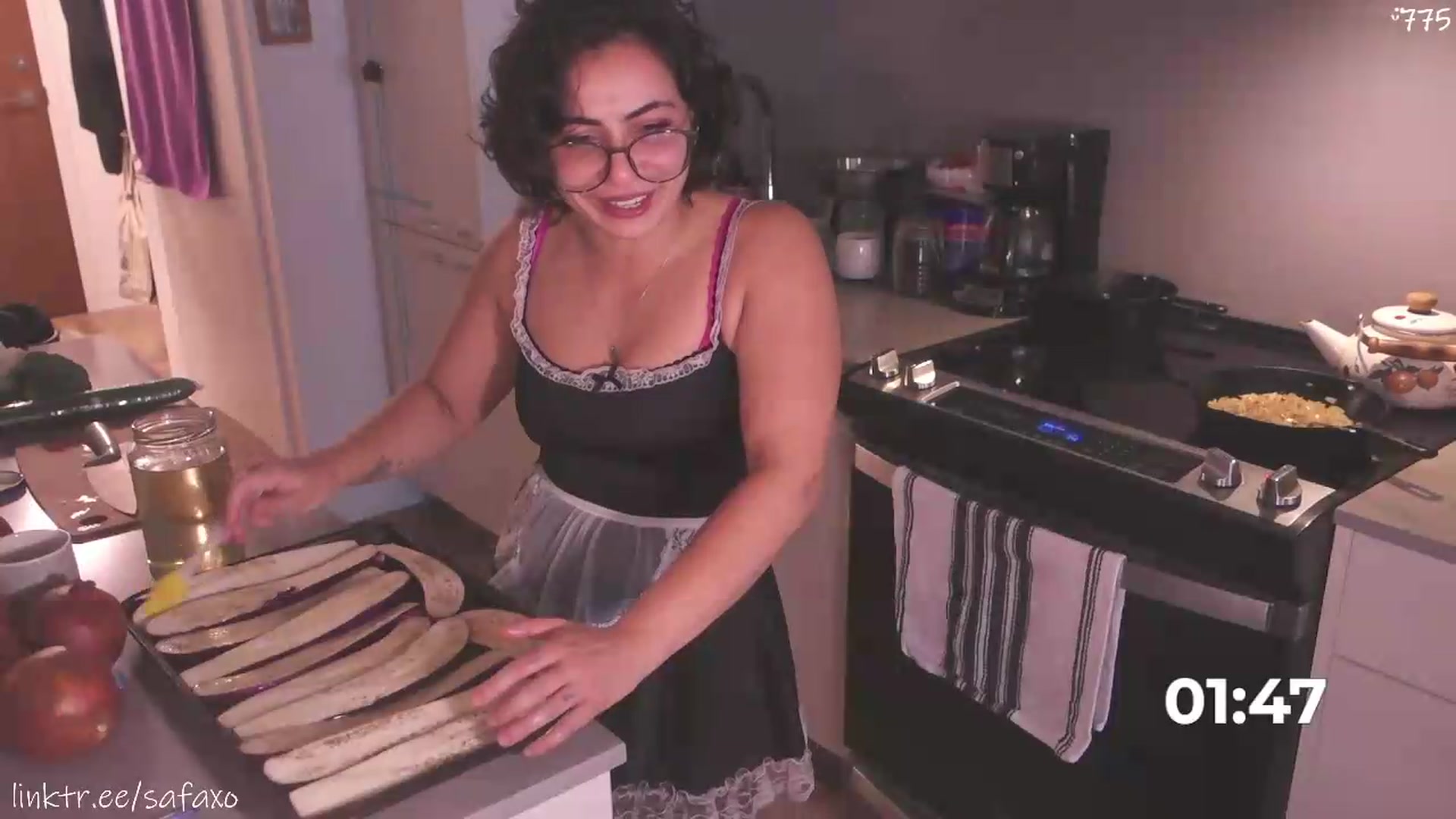 Gallery image thumbnail from HairySafaeri's myfreecams stream on, 07/29/2026, 22:44 image 6 of 20