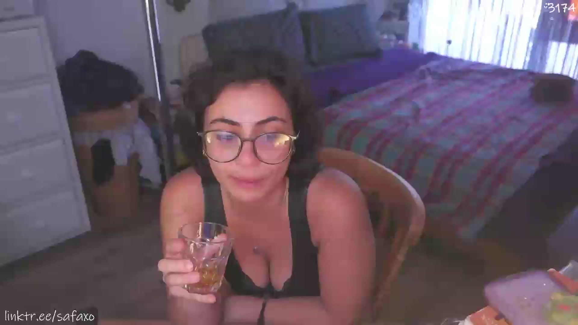 Gallery image thumbnail from HairySafaeri's myfreecams stream on, 08/05/2026, 24:13 image 8 of 20