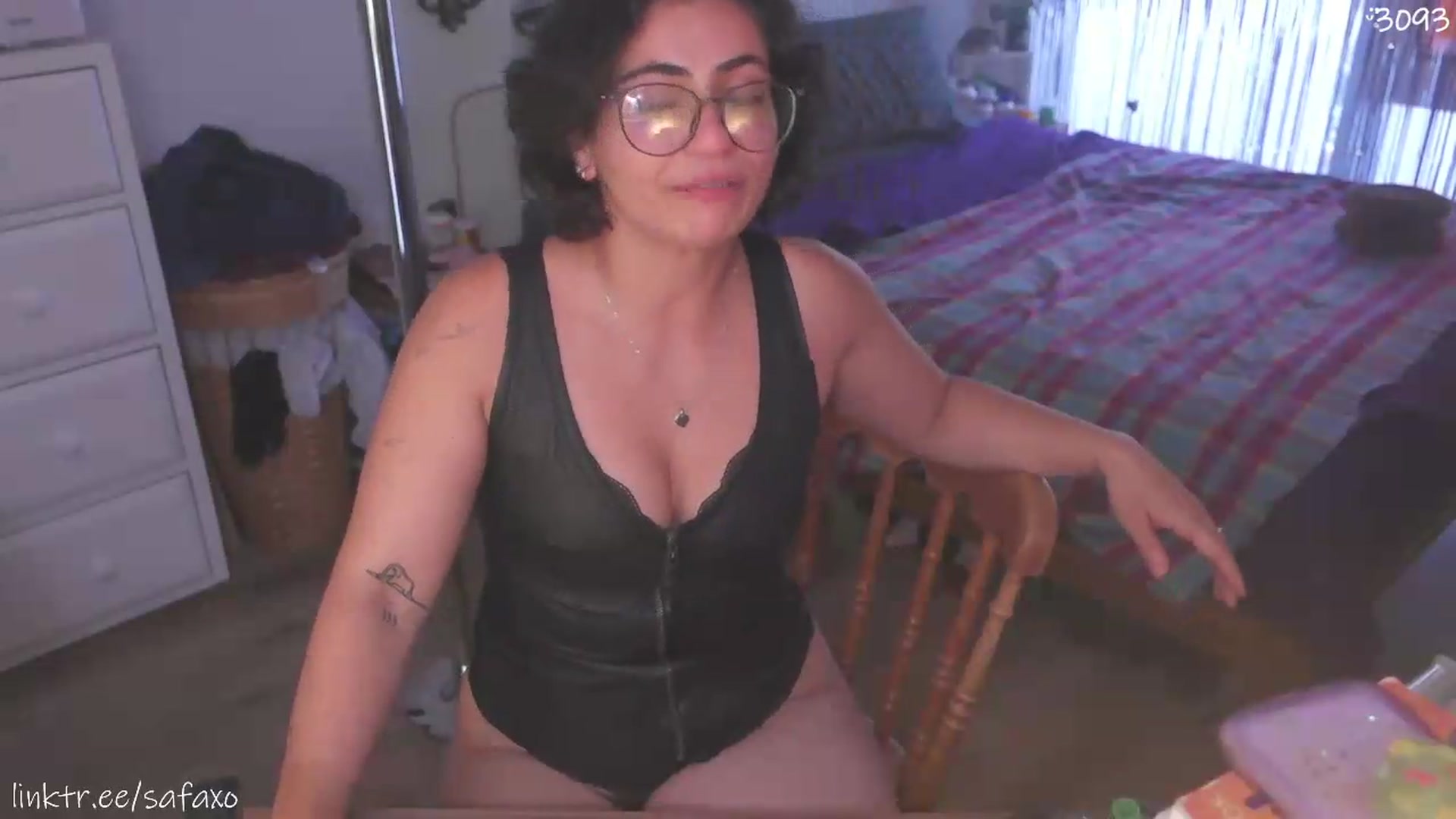Gallery image thumbnail from HairySafaeri's myfreecams stream on, 08/05/2026, 24:13 image 11 of 20