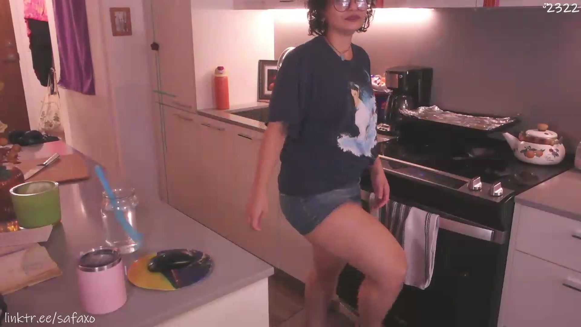 Gallery image thumbnail from HairySafaeri's myfreecams stream on, 08/05/2026, 19:16 image 5 of 20