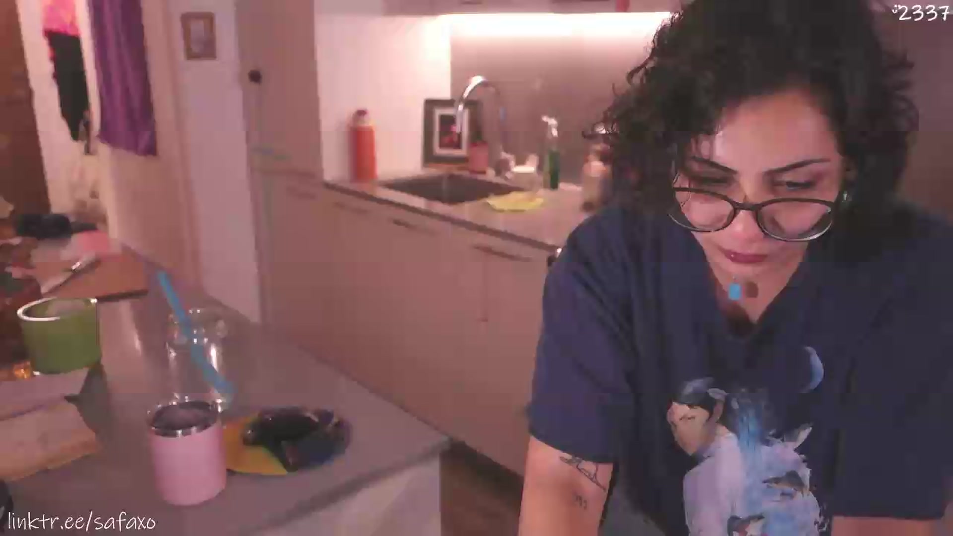 Gallery image thumbnail from HairySafaeri's myfreecams stream on, 08/05/2026, 19:16 image 1 of 20