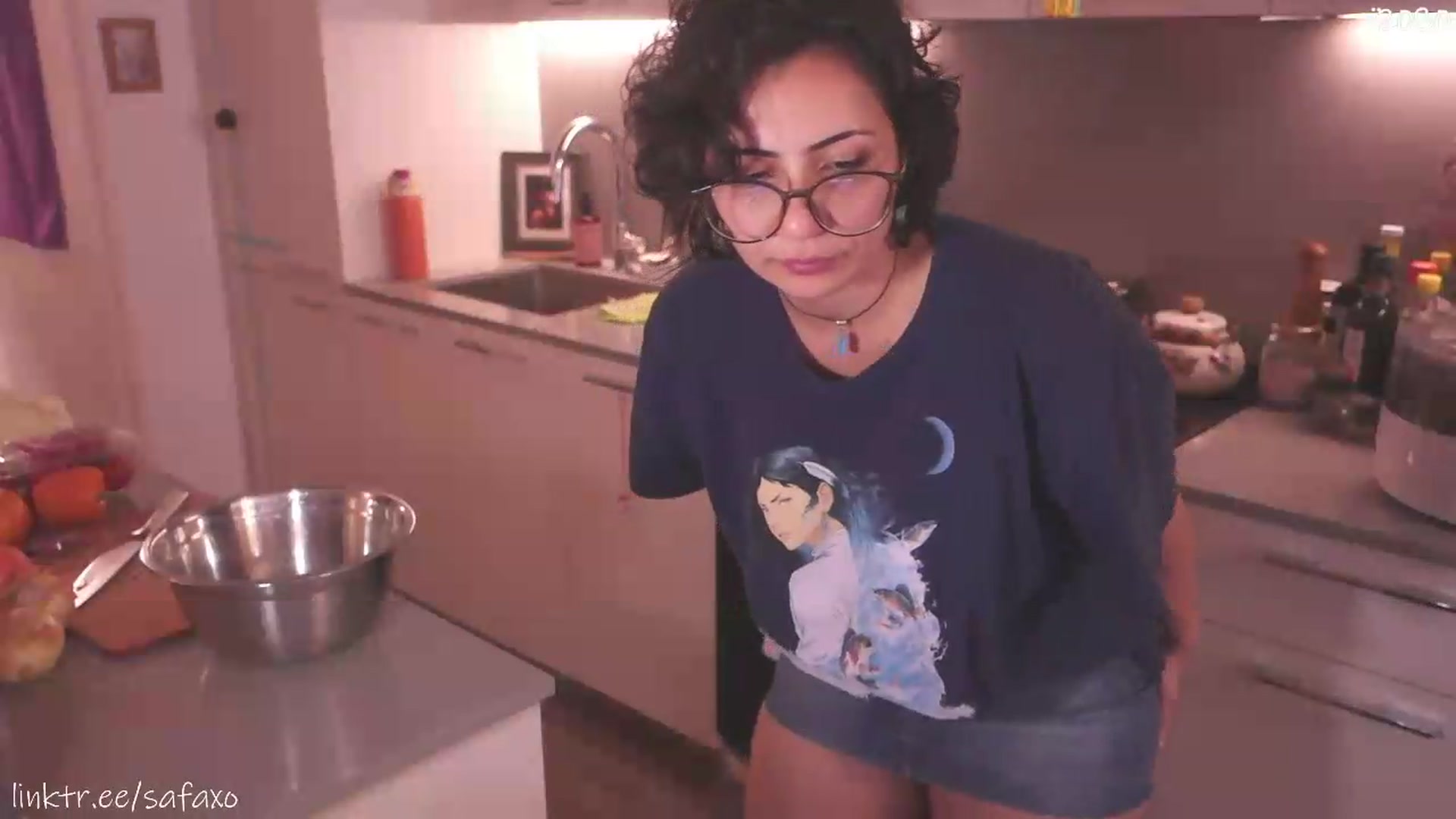 Gallery image thumbnail from HairySafaeri's myfreecams stream on, 08/05/2026, 20:38 image 13 of 20