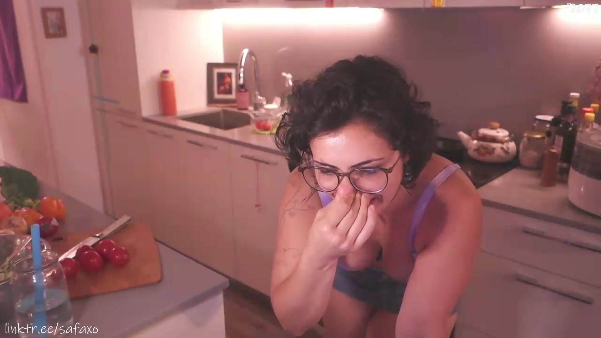 Gallery image thumbnail from HairySafaeri's myfreecams stream on, 08/05/2026, 22:16 image 2 of 20