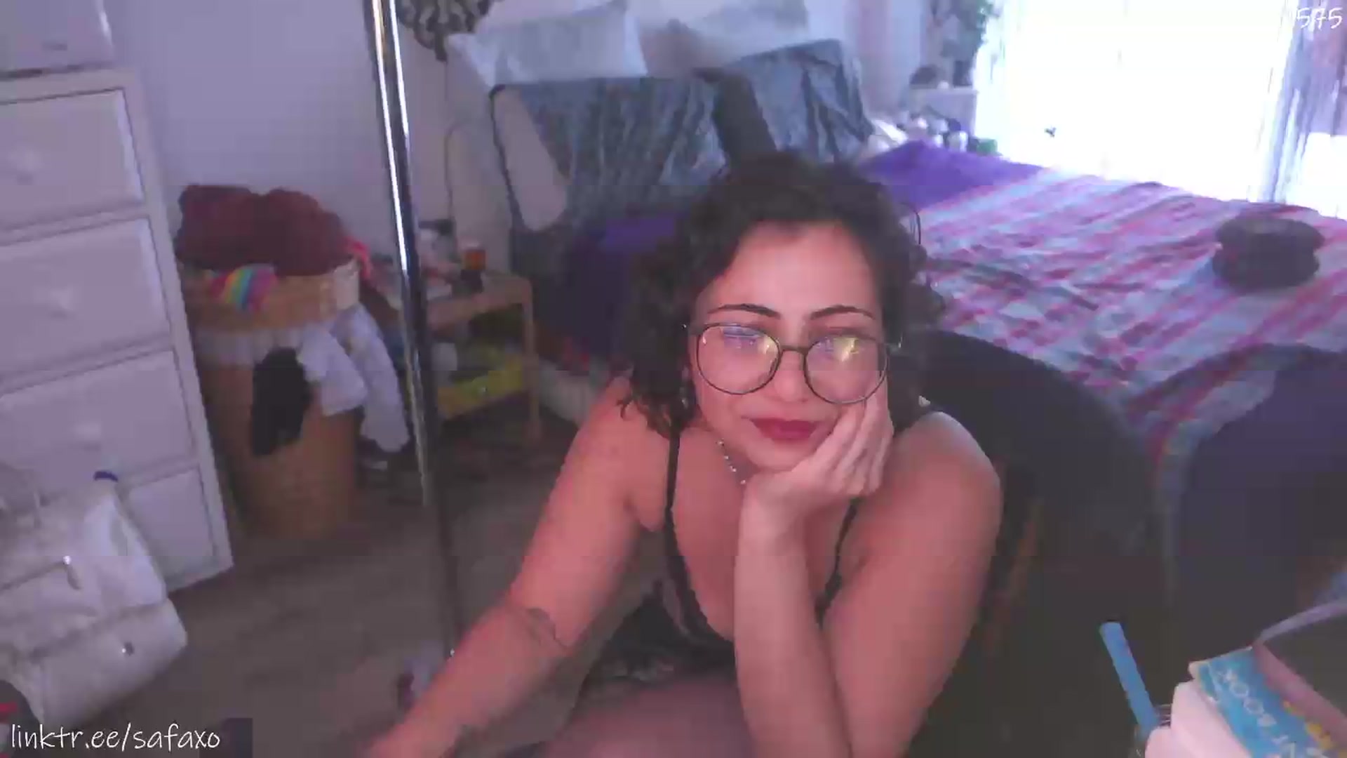 Gallery image thumbnail from HairySafaeri's myfreecams stream on, 08/07/2026, 21:40 image 1 of 20