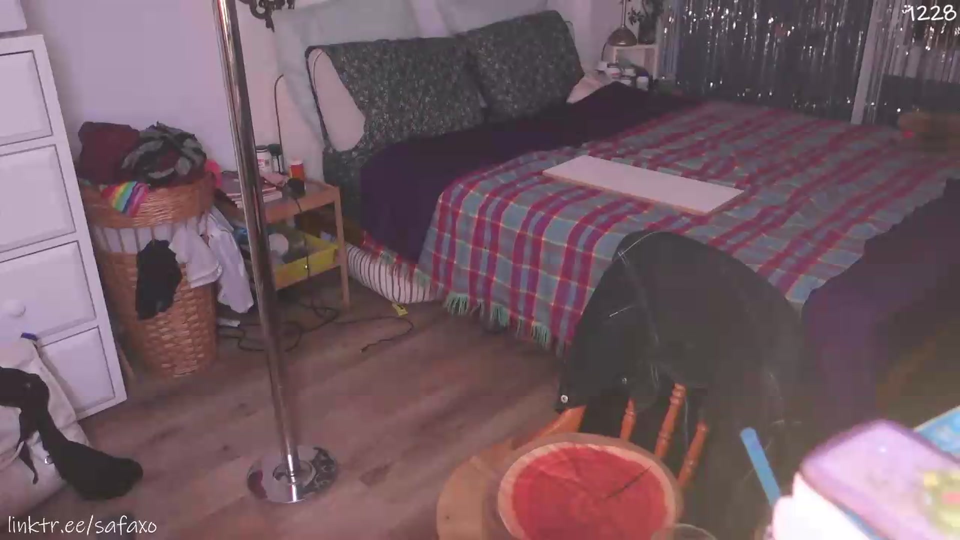 Gallery image thumbnail from HairySafaeri's myfreecams stream on, 08/08/2026, 01:27 image 13 of 20