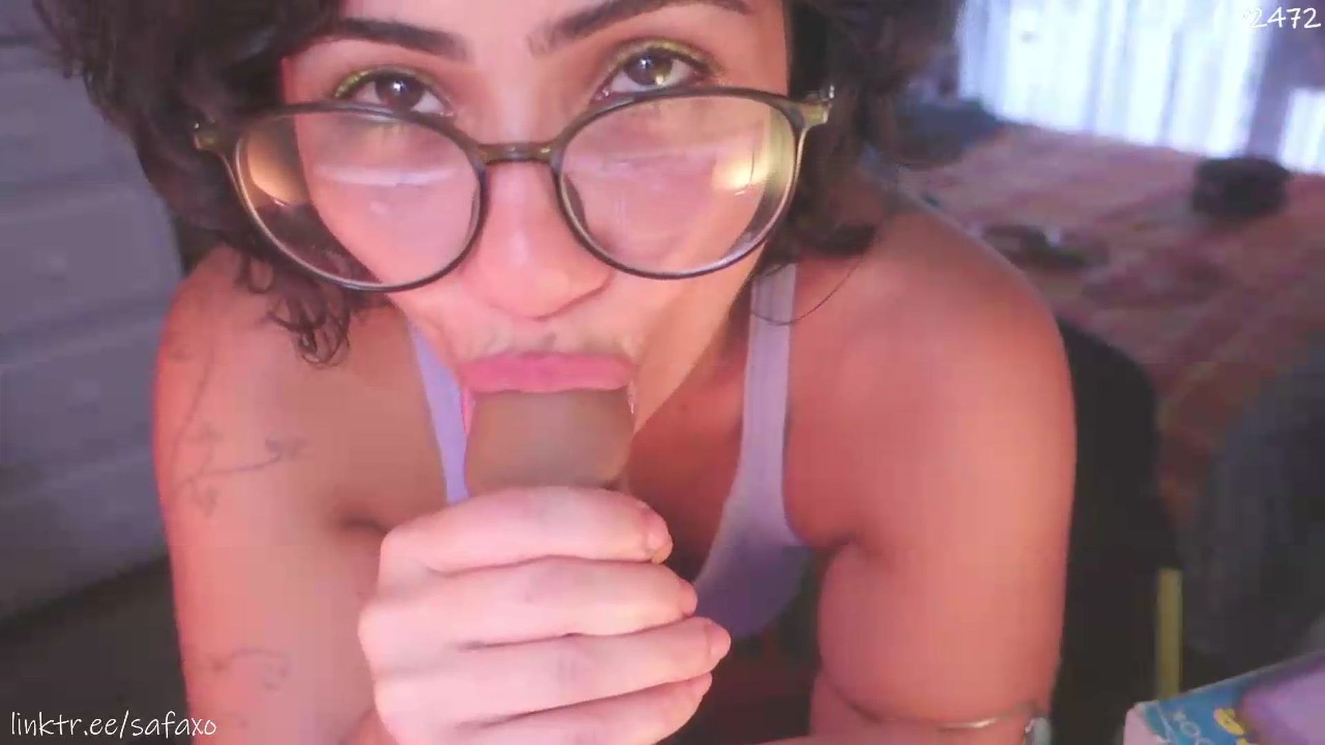 Gallery image thumbnail from HairySafaeri's myfreecams stream on, 08/19/2026, 24:41 image 8 of 20