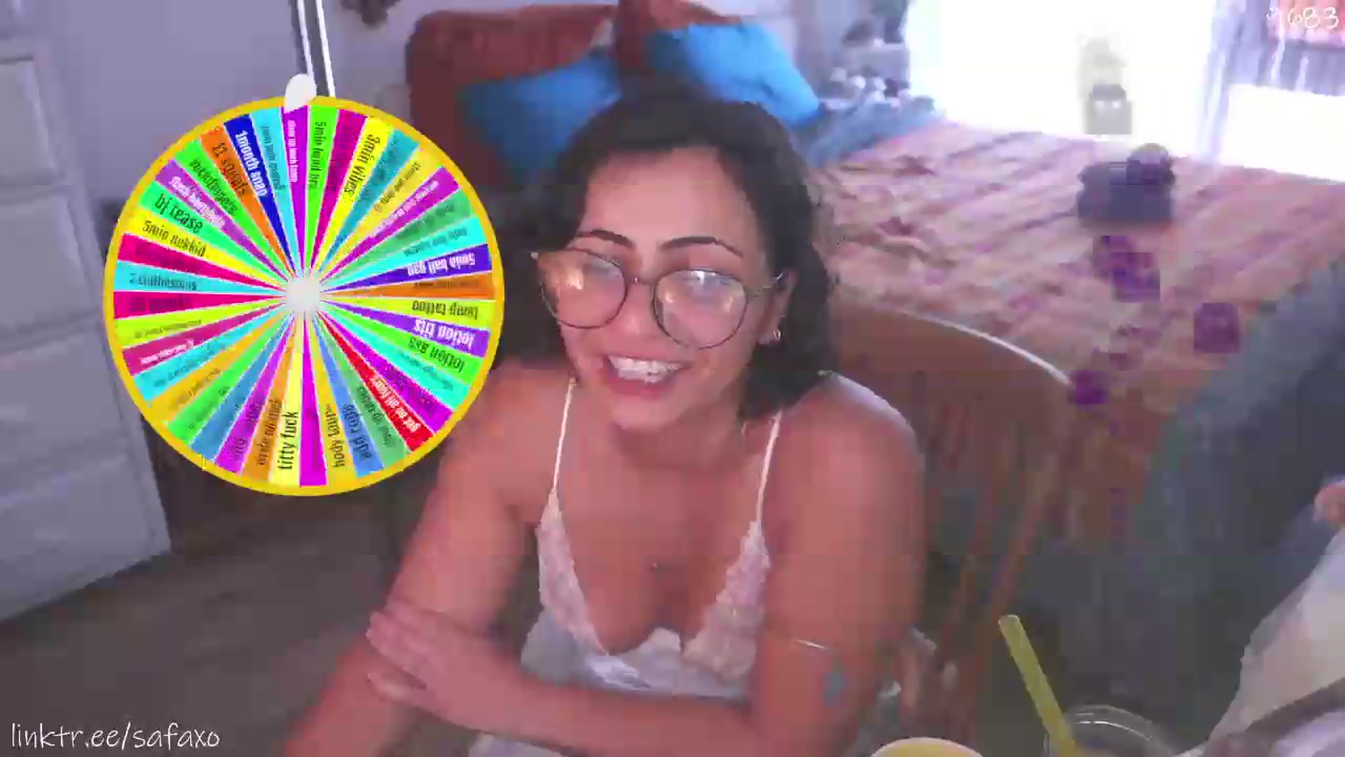 Gallery image thumbnail from HairySafaeri's myfreecams stream on, 08/19/2026, 20:34 image 8 of 20