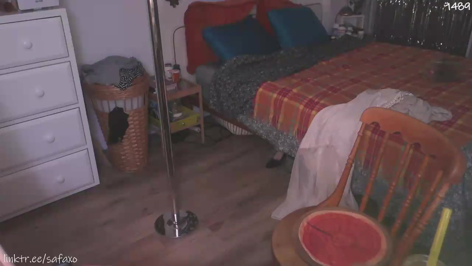 Gallery image thumbnail from HairySafaeri's myfreecams stream on, 08/20/2026, 02:38 image 12 of 20