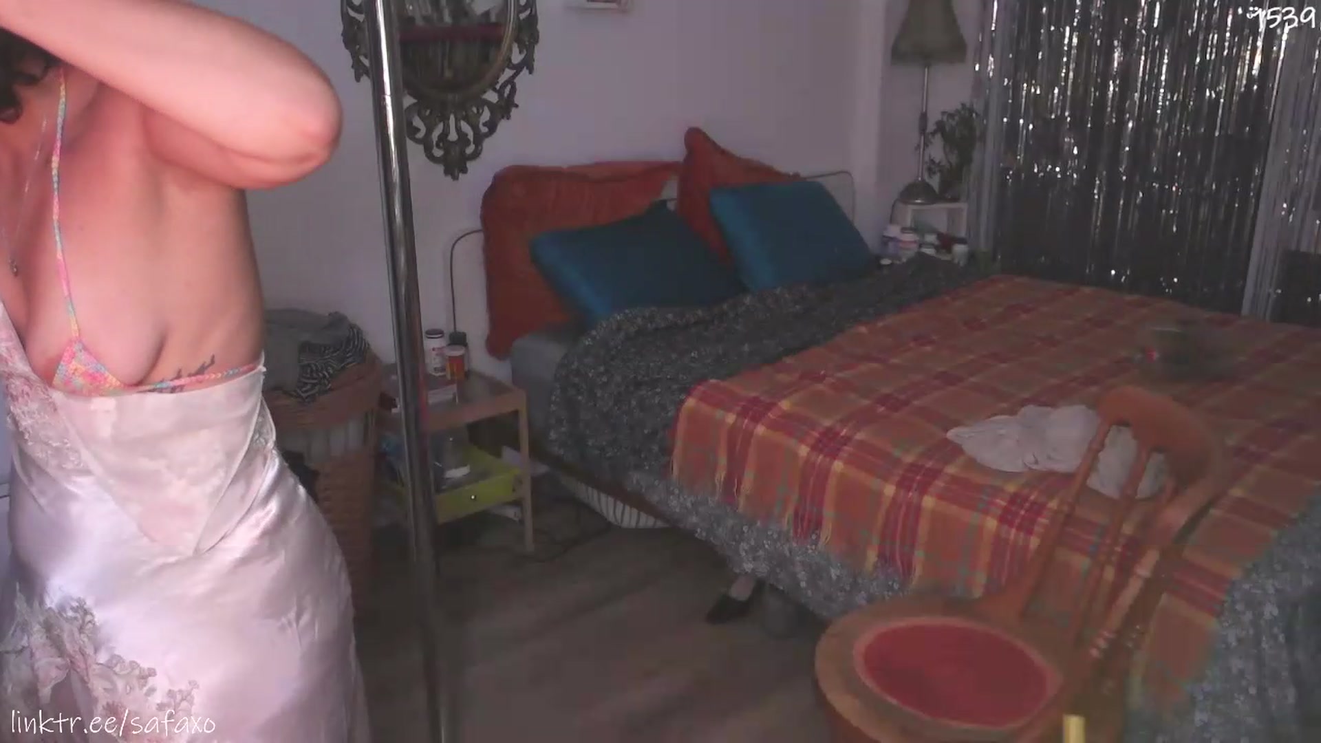 Gallery image thumbnail from HairySafaeri's myfreecams stream on, 08/20/2026, 02:38 image 2 of 20