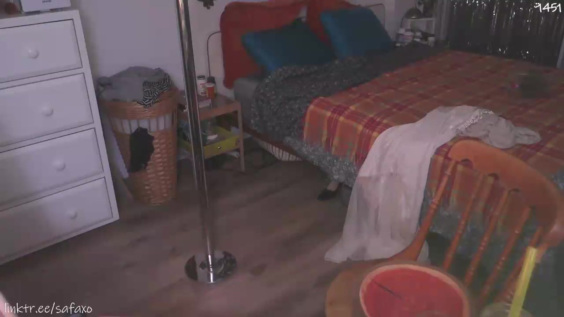 Gallery image thumbnail from HairySafaeri's myfreecams stream on, 08/20/2026, 02:38 image 14 of 20