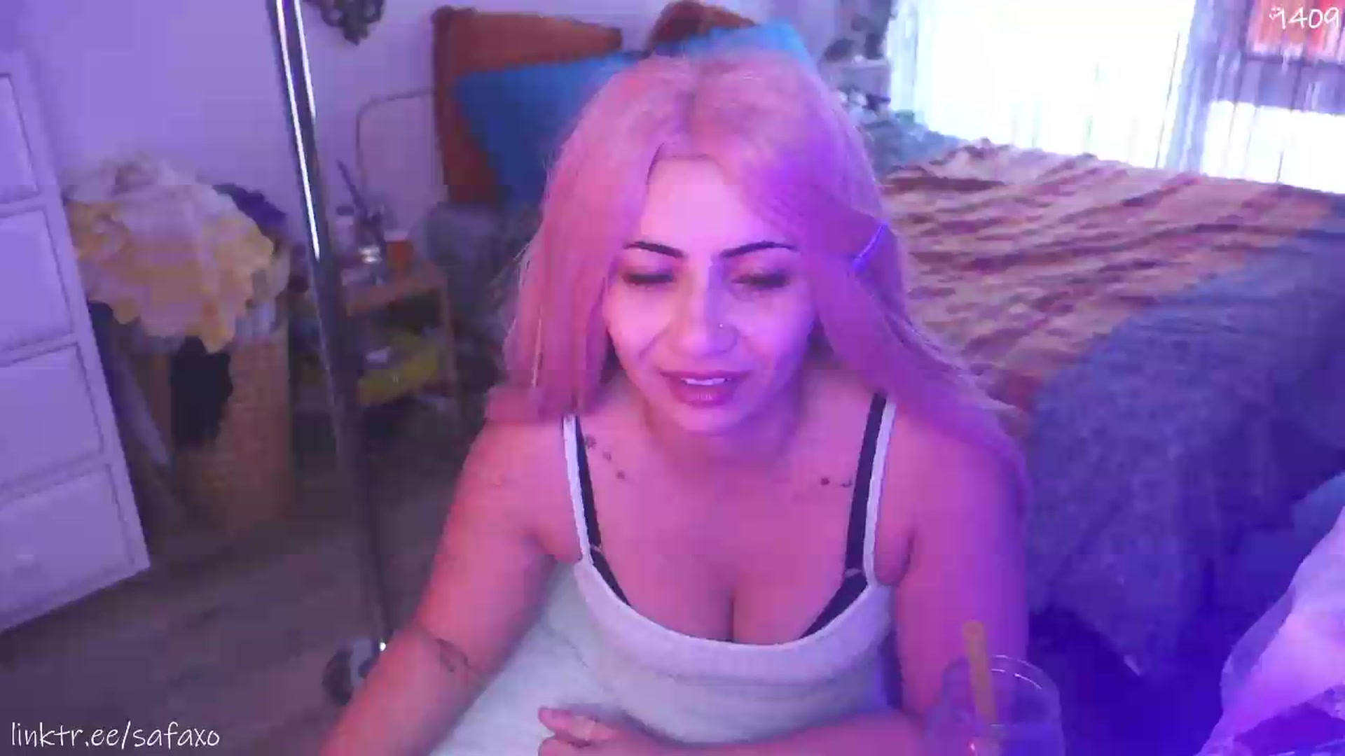 Gallery image thumbnail from HairySafaeri's myfreecams stream on, 08/20/2026, 22:00 image 1 of 20