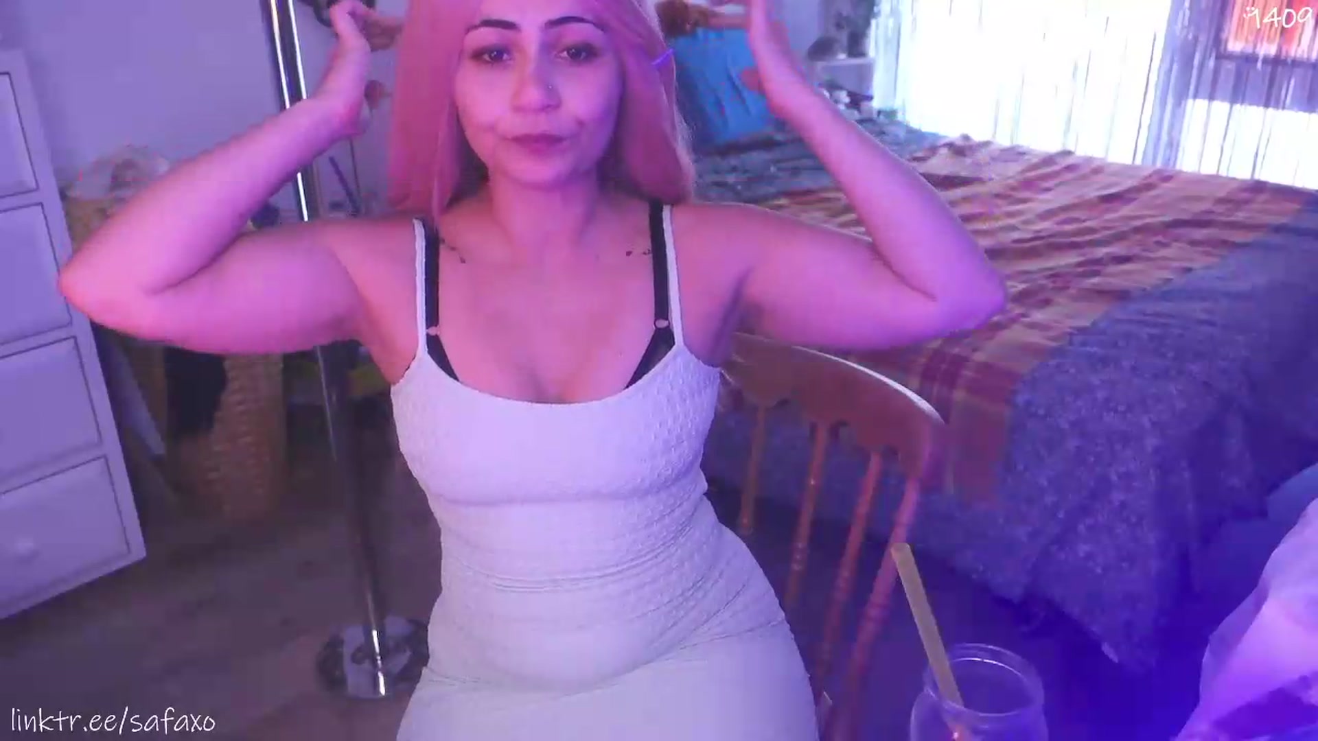 Gallery image thumbnail from HairySafaeri's myfreecams stream on, 08/20/2026, 22:00 image 14 of 20