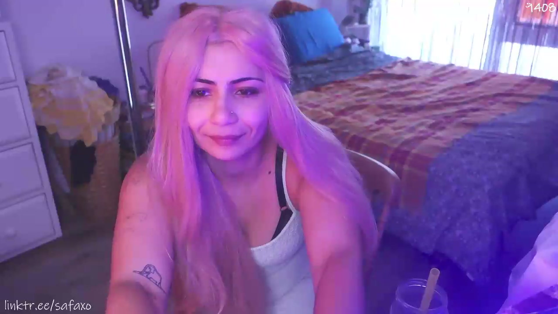 Gallery image thumbnail from HairySafaeri's myfreecams stream on, 08/20/2026, 22:00 image 10 of 20