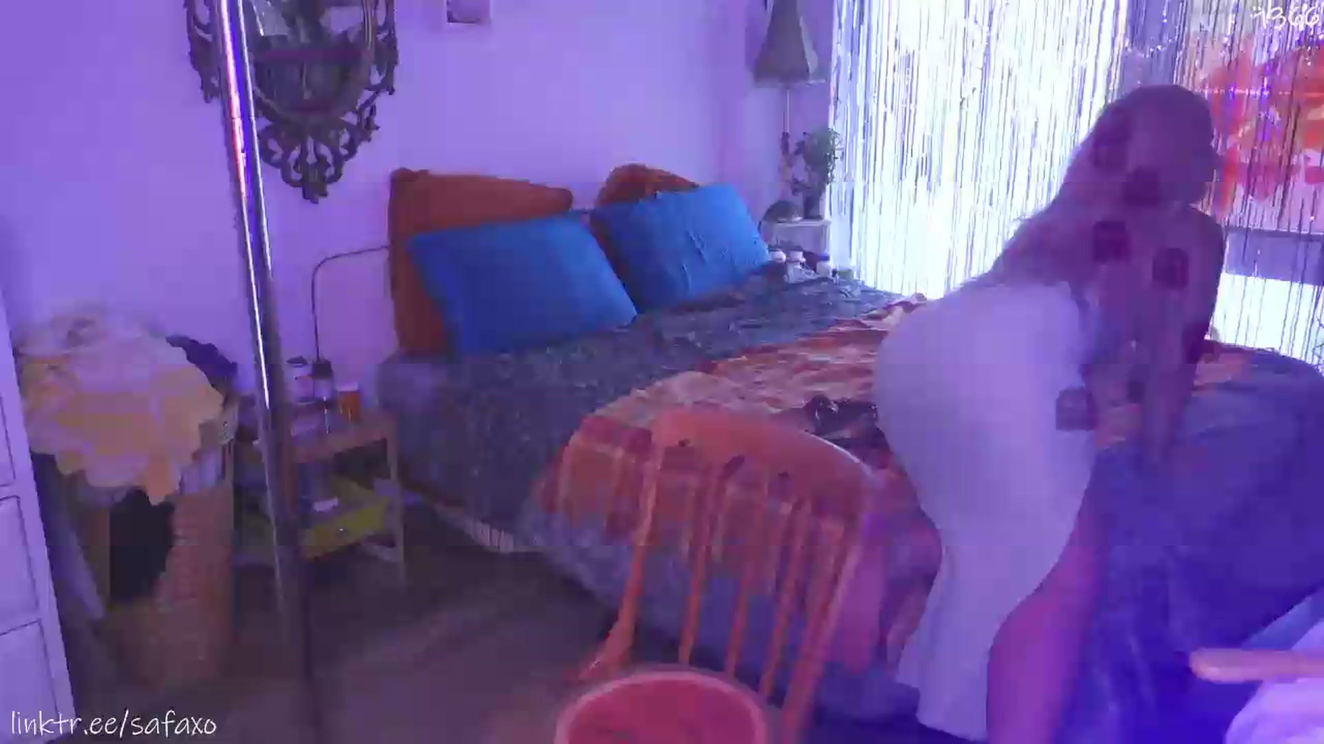 Gallery image thumbnail from HairySafaeri's myfreecams stream on, 08/21/2026, 24:03 image 7 of 20