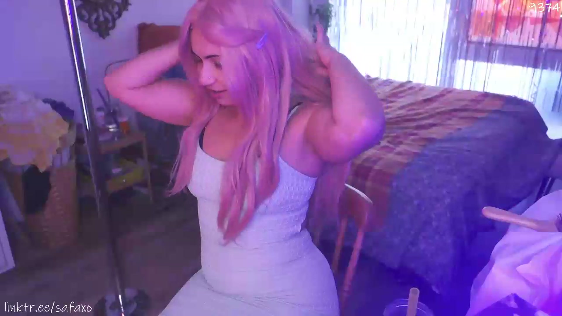 Gallery image thumbnail from HairySafaeri's myfreecams stream on, 08/21/2026, 24:03 image 4 of 20