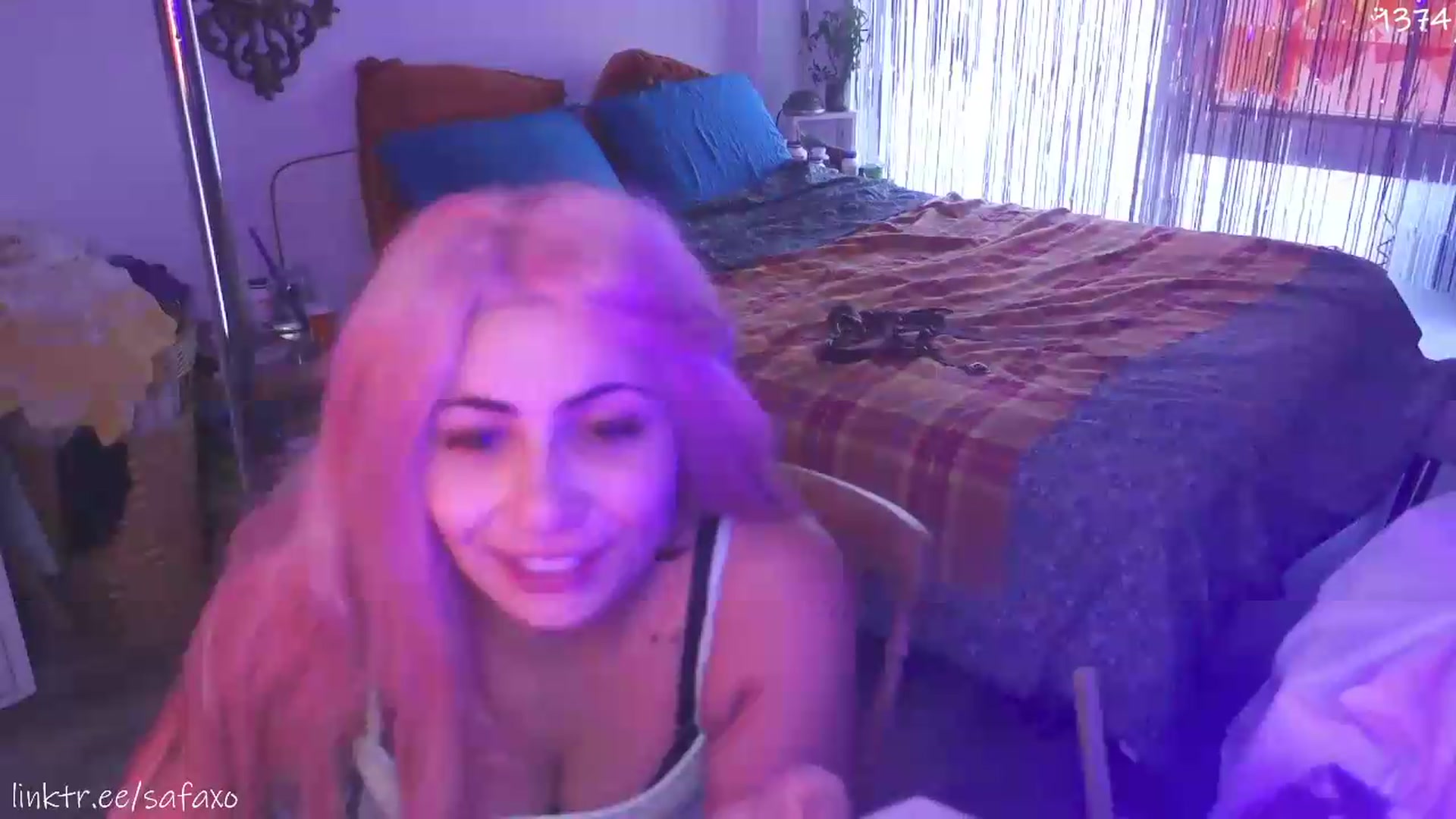Gallery image thumbnail from HairySafaeri's myfreecams stream on, 08/21/2026, 24:03 image 5 of 20