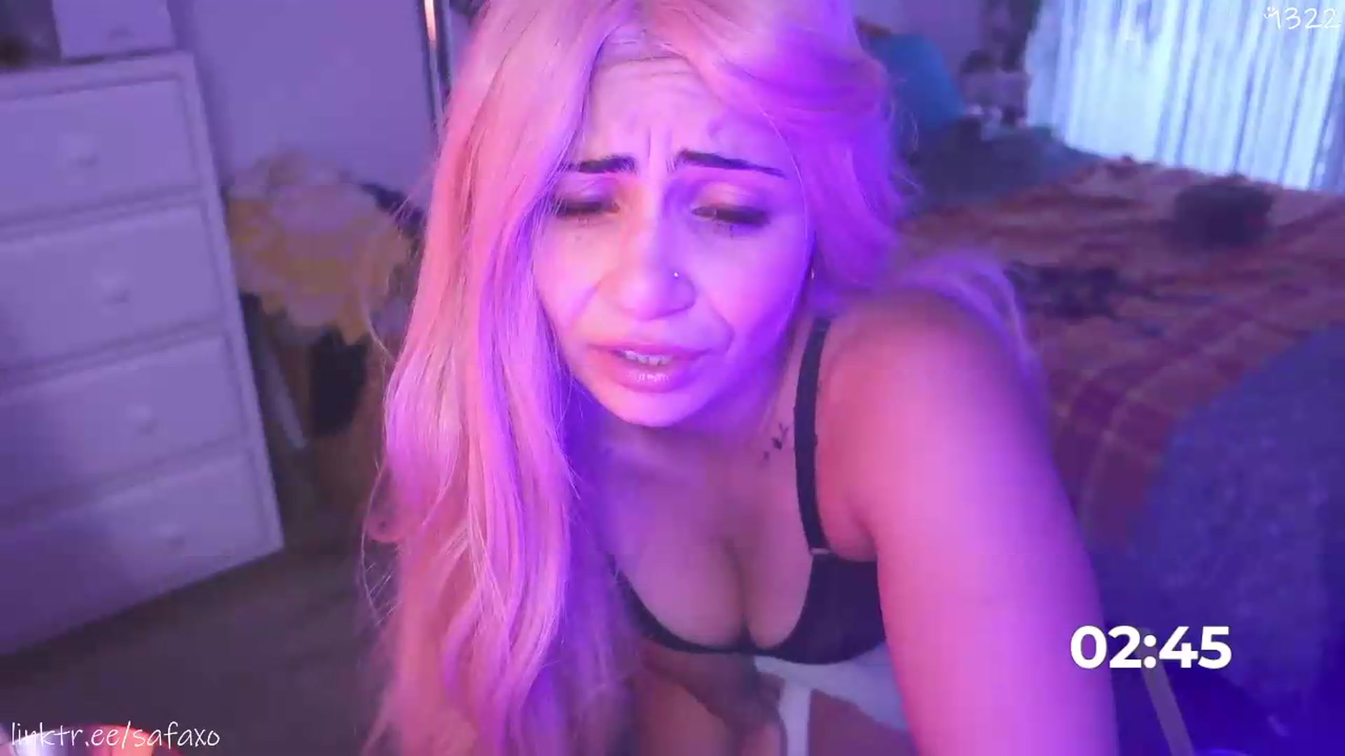 Gallery image thumbnail from HairySafaeri's myfreecams stream on, 08/21/2026, 24:03 image 15 of 20