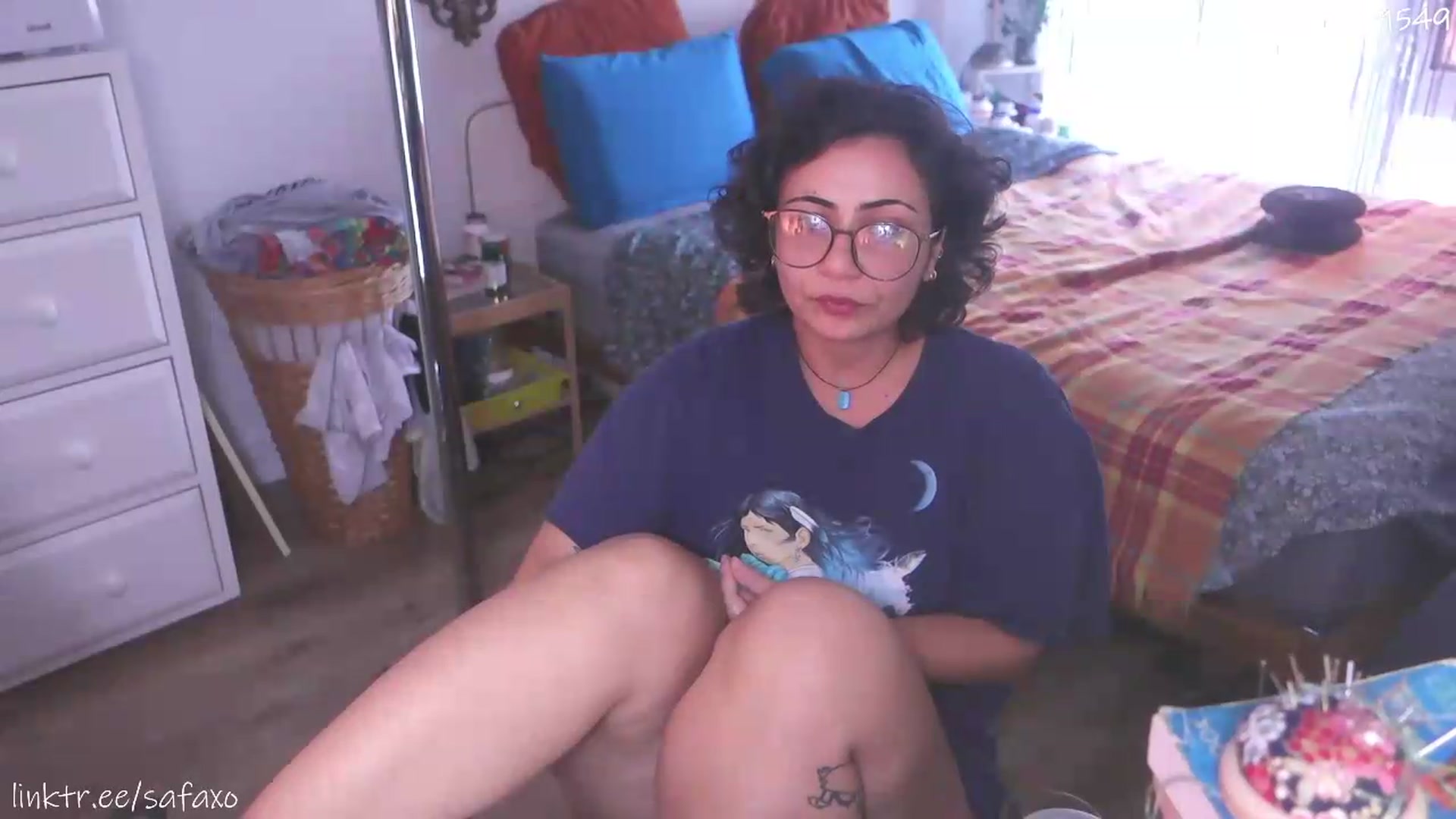 Gallery image thumbnail from HairySafaeri's myfreecams stream on, 08/25/2026, 21:08 image 15 of 20