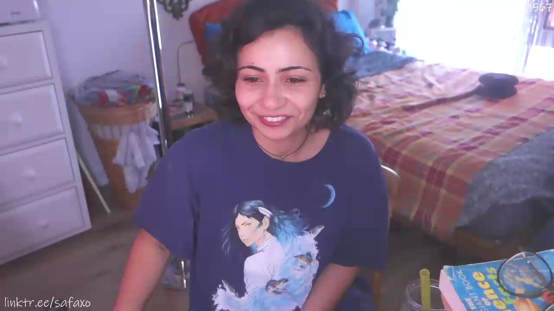 Gallery image thumbnail from HairySafaeri's myfreecams stream on, 08/25/2026, 21:08 image 4 of 20